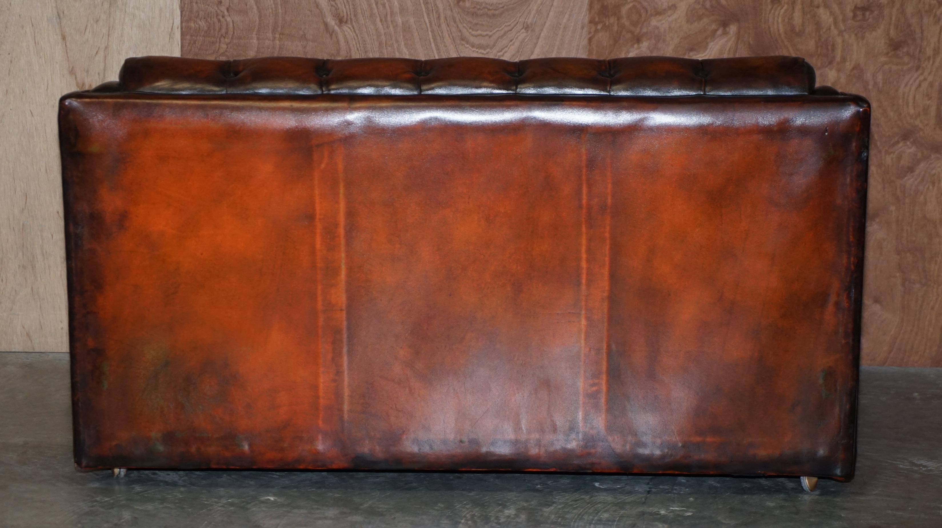 Restored Chesterfield leather canapé Art Deco circa 1920