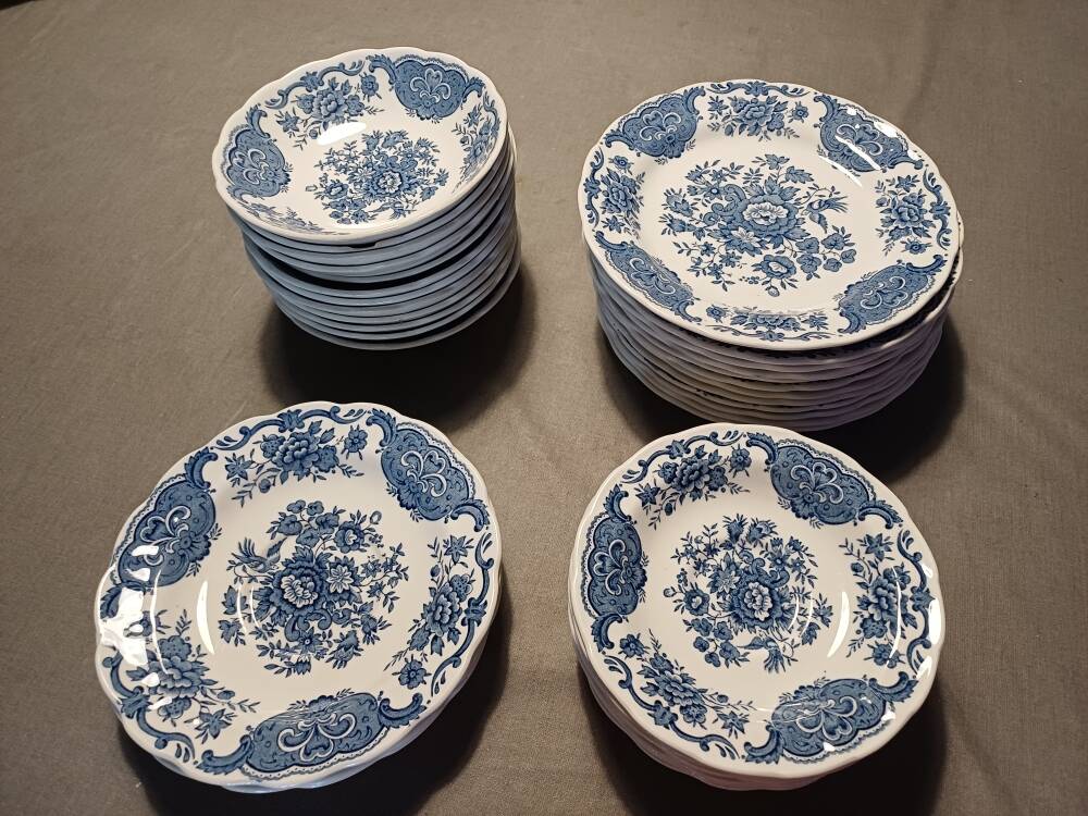 Windsor English service and pottery