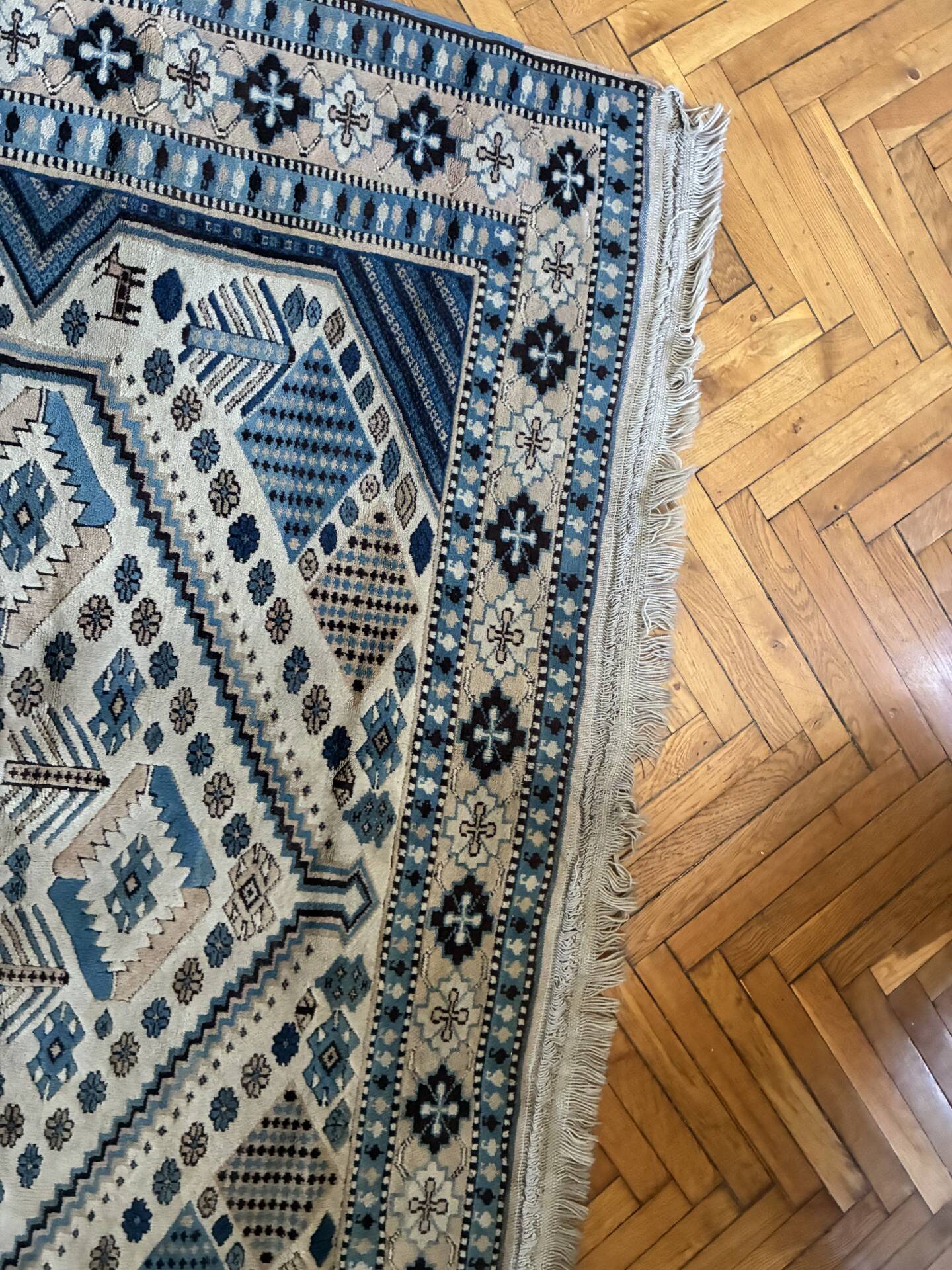 Turkish wool rug 294 x 188