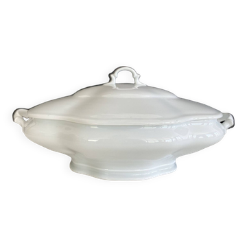 Limoges dish and its lid
