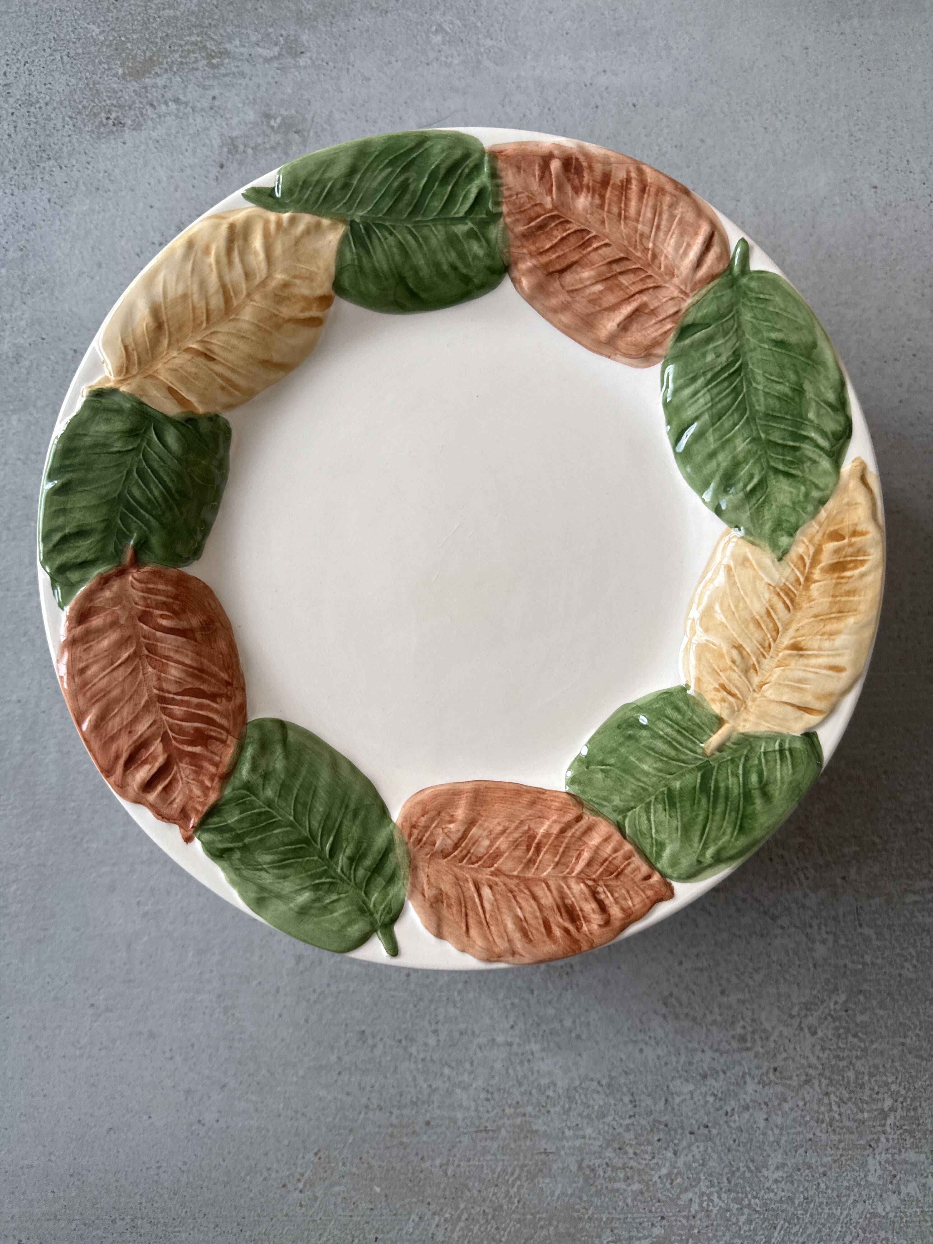 8 Bordallo Pinheiro plates