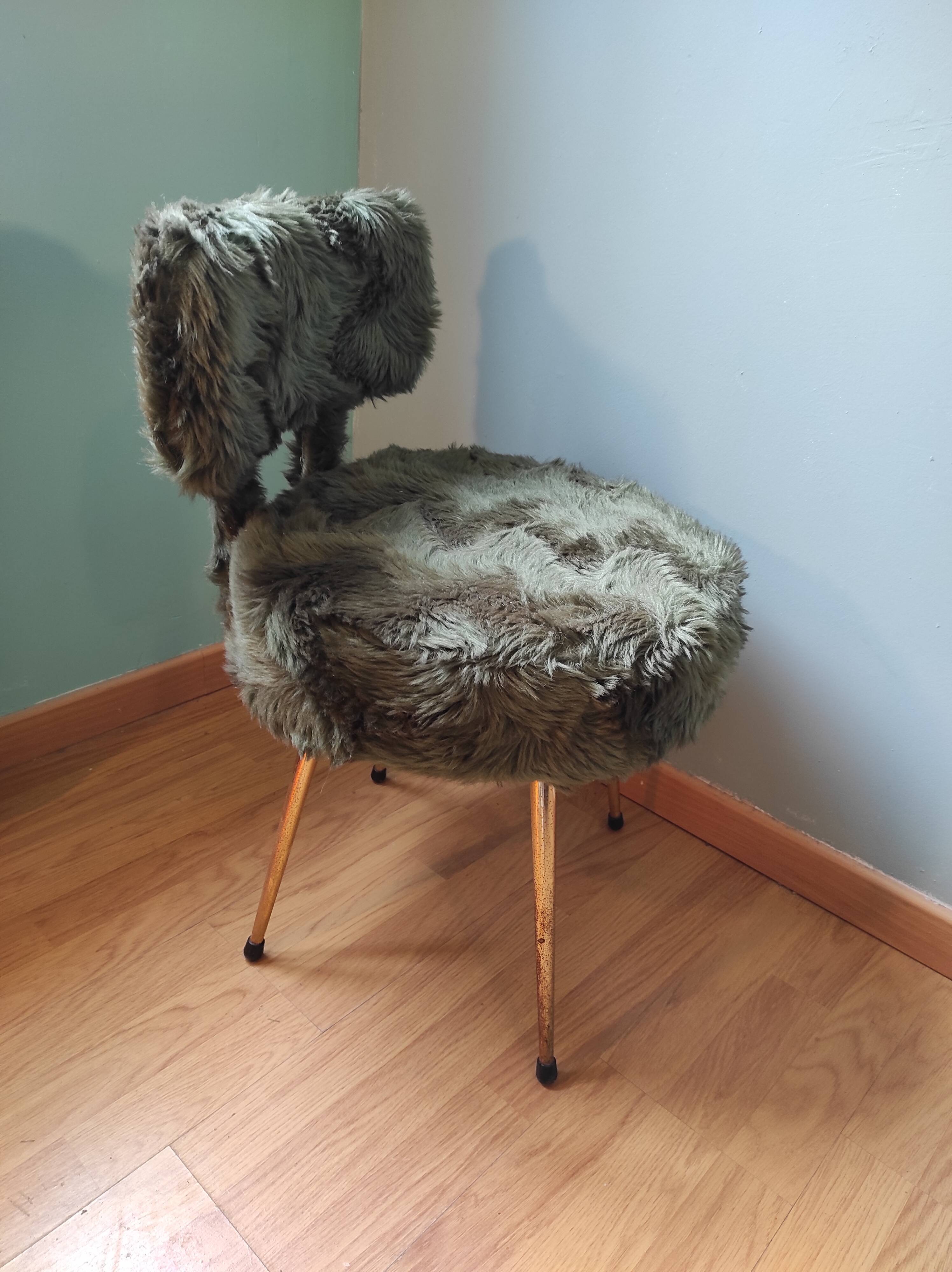 Green "moumoute" chair 1970 Pelfran