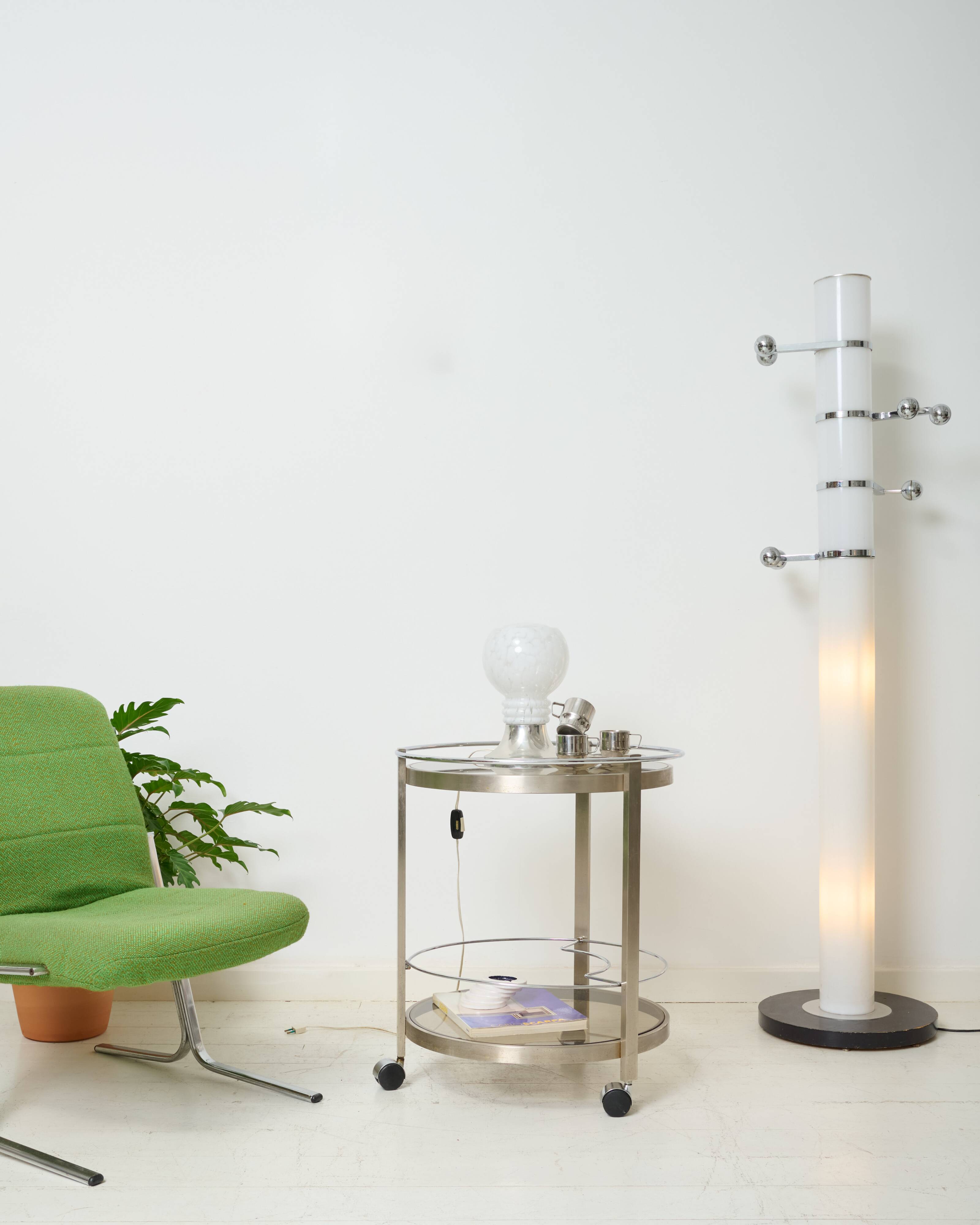 Round brushed aluminium dessert table, 1970-1980