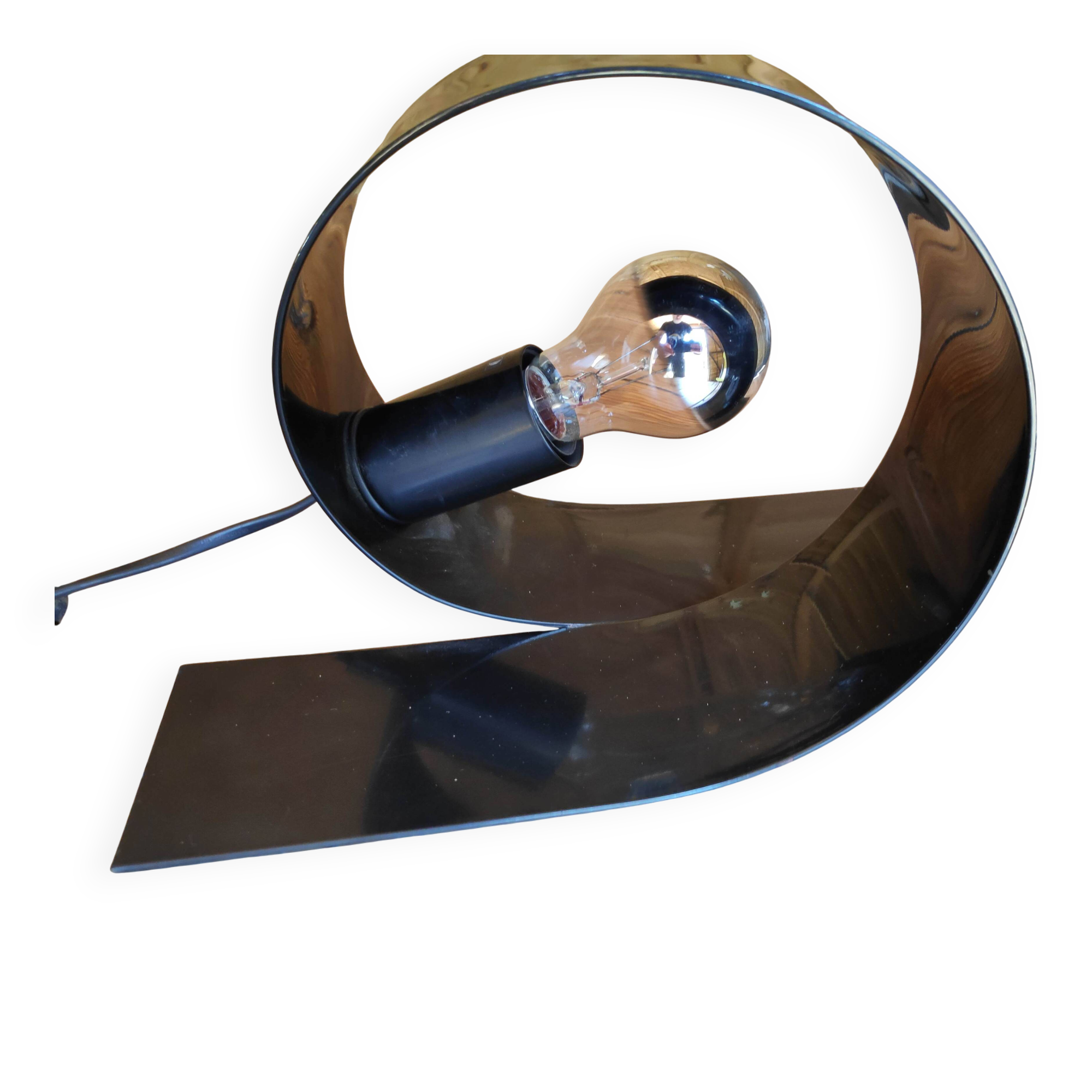 Massive Looping Lamp (L-0125)
