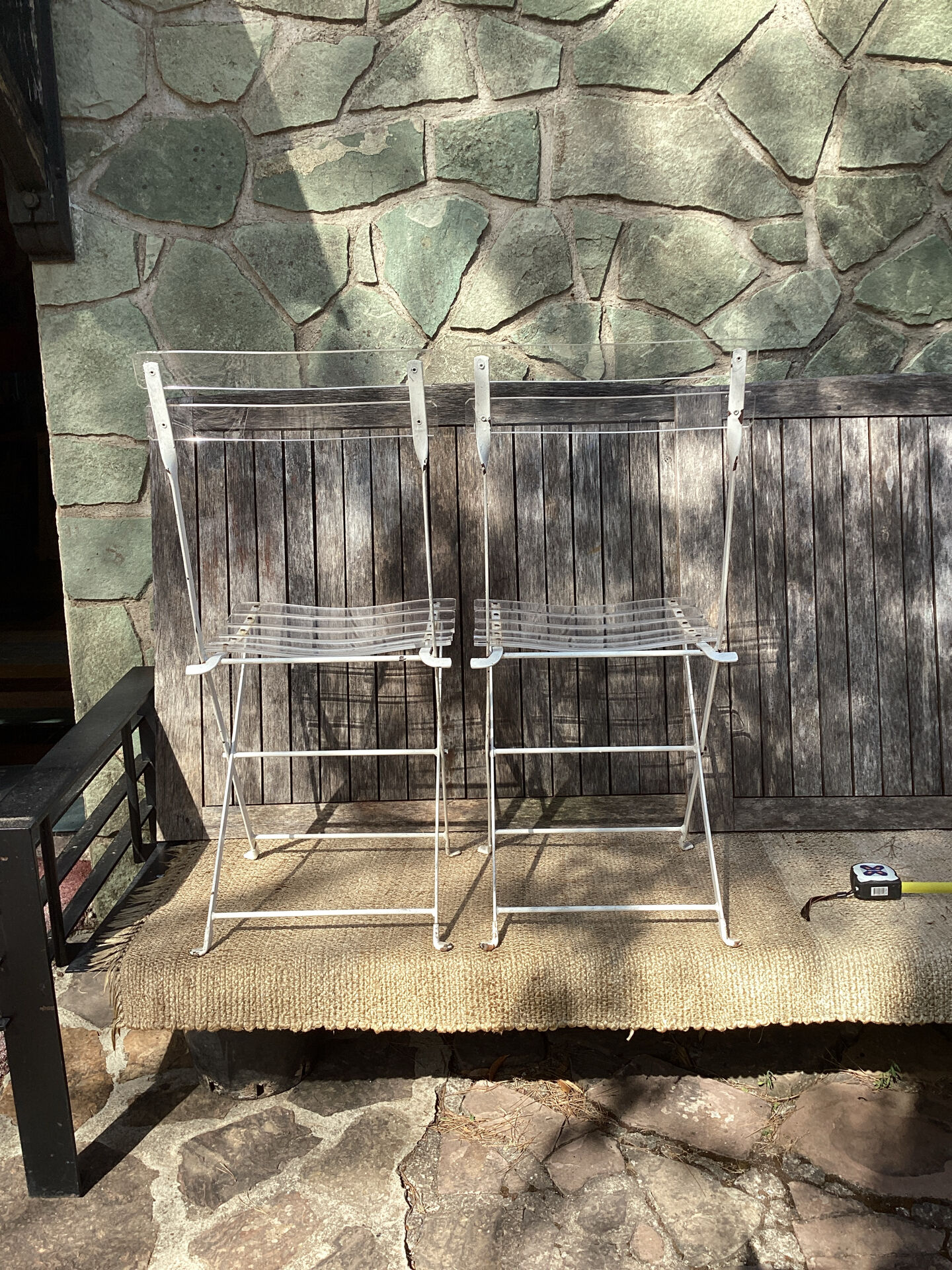 Chaises pliantes vintage << les invisibles >>