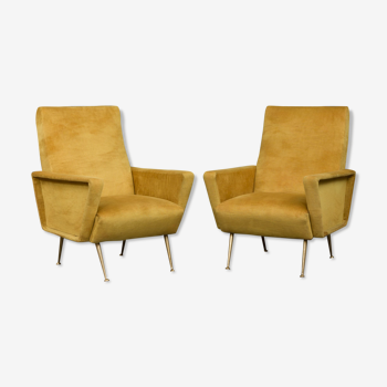 Pair of Italian mid century lounge chairs in golden velvet