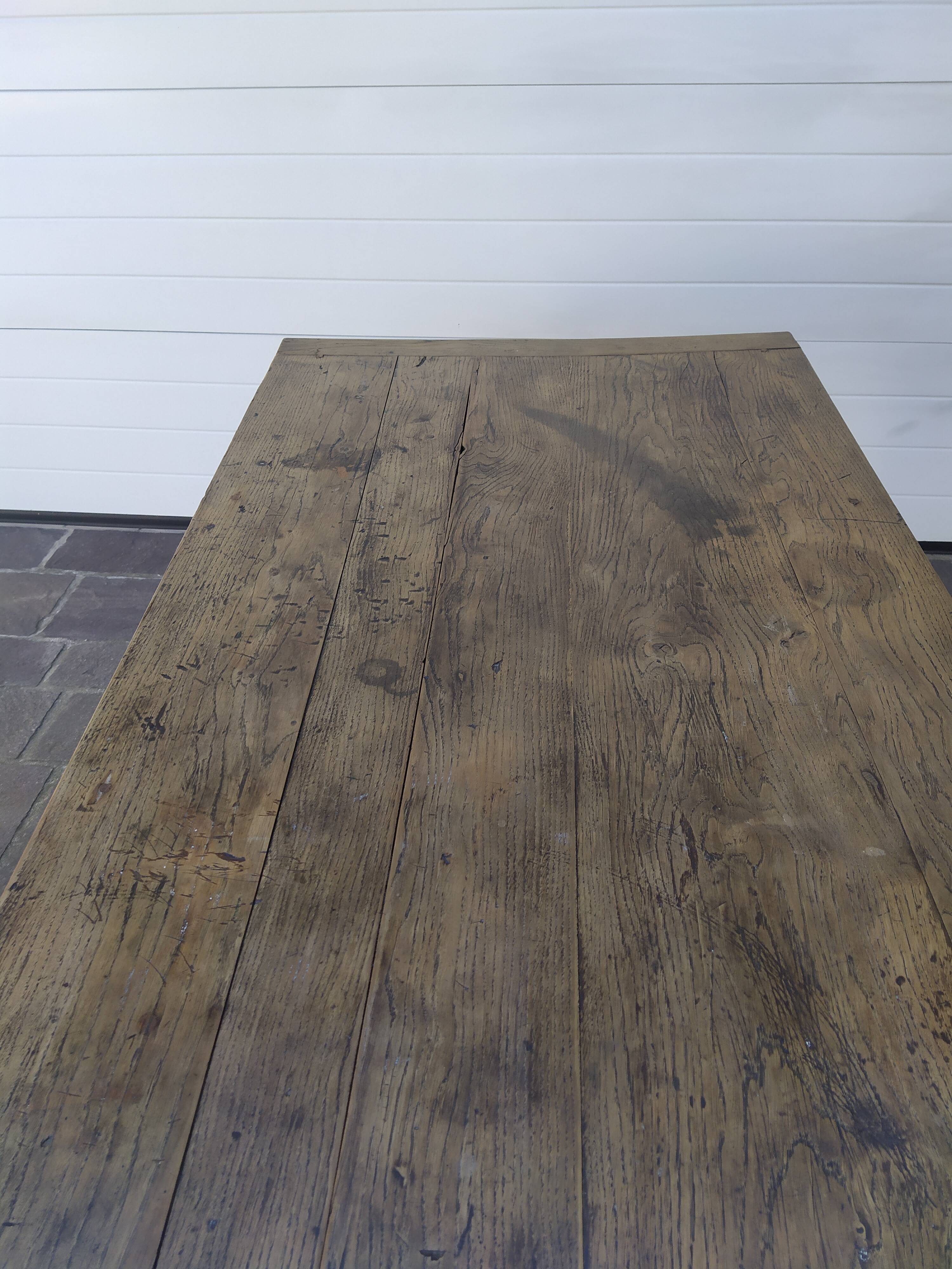 Farm table