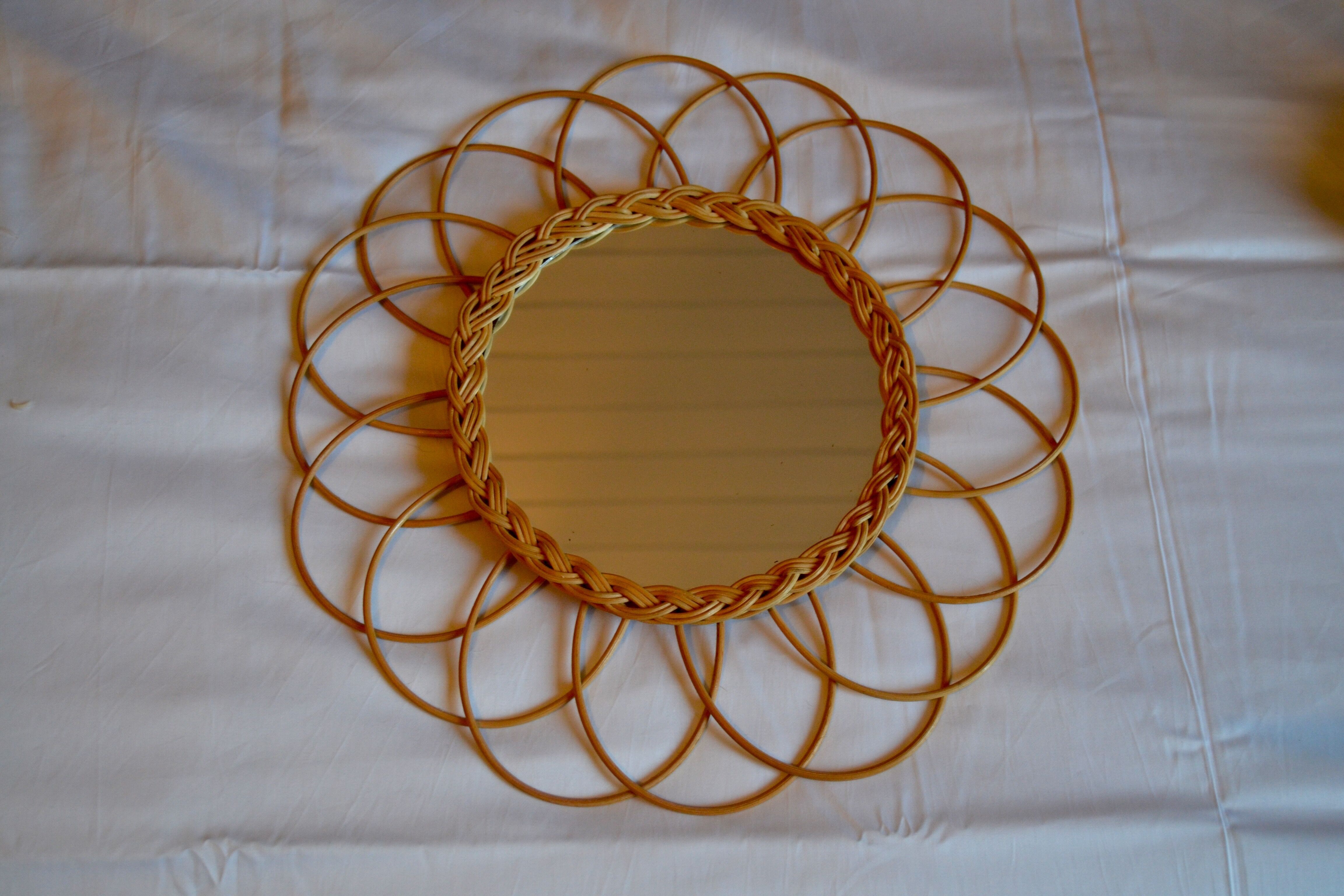 Mirror flower rattan & wicker 39 x 39 cm