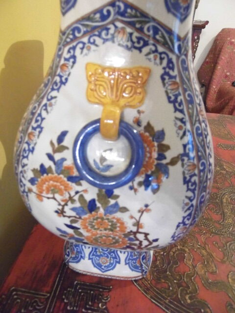 Vase, pottery vase in Gien earthenware, antique Gien.