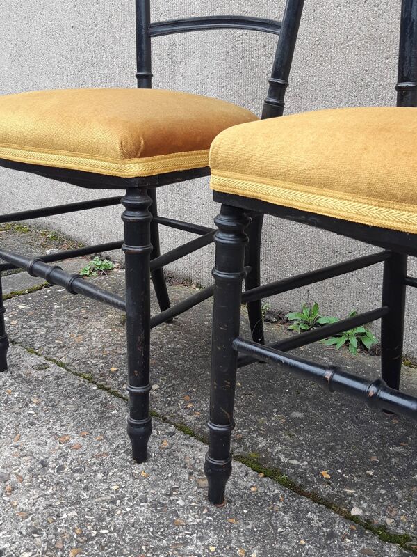 Paire de chaises en bois noirci Napoléon III