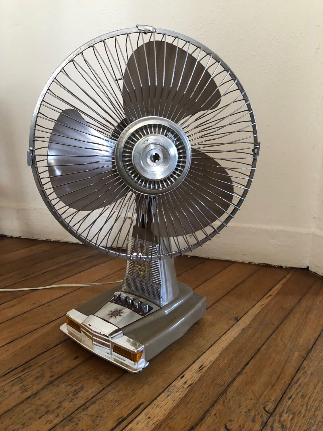 Vintage Mercedez fan