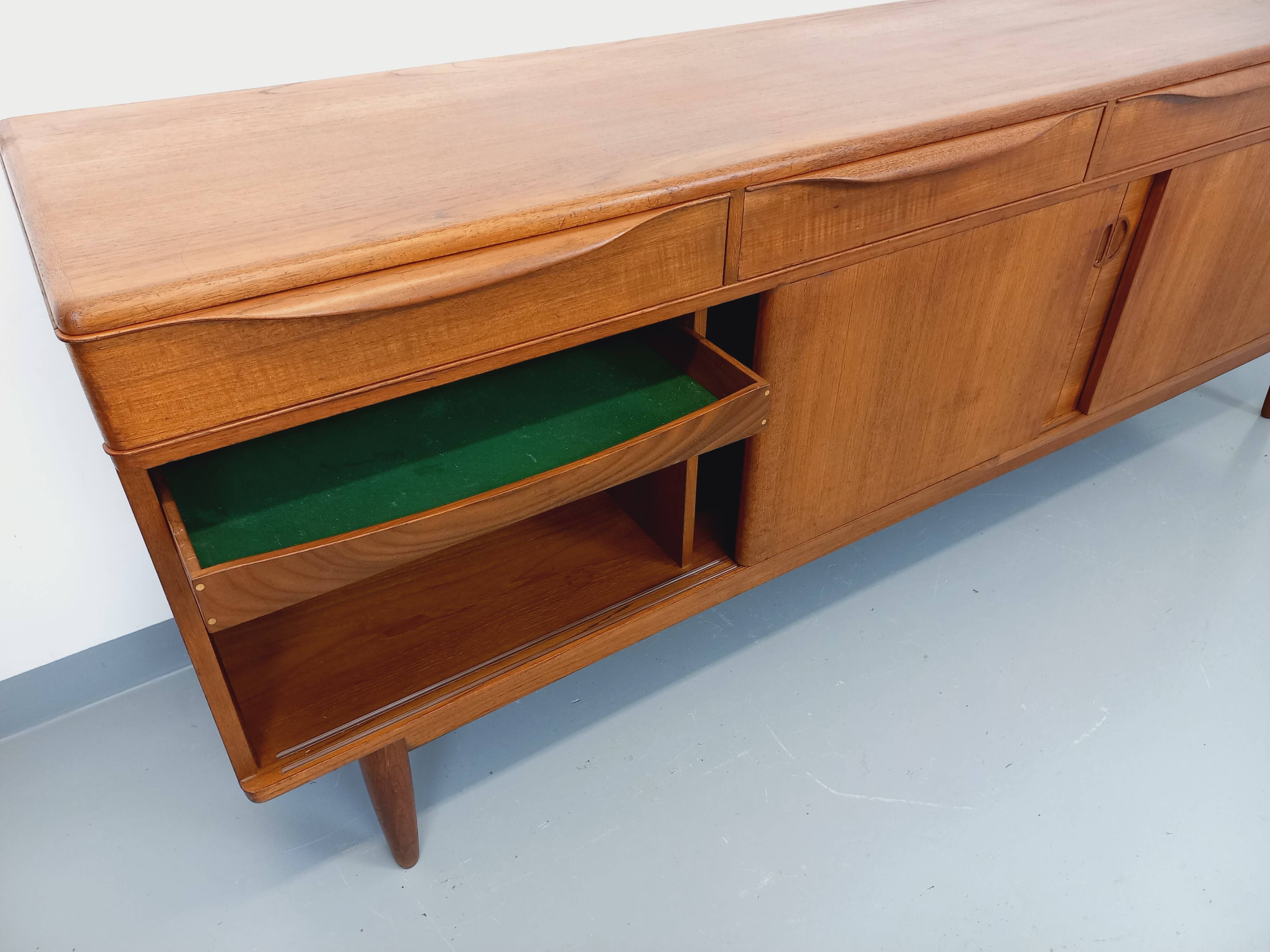 Vintage Scandinavian teak sideboard from the 60s, Johannes Andersen for Samcom