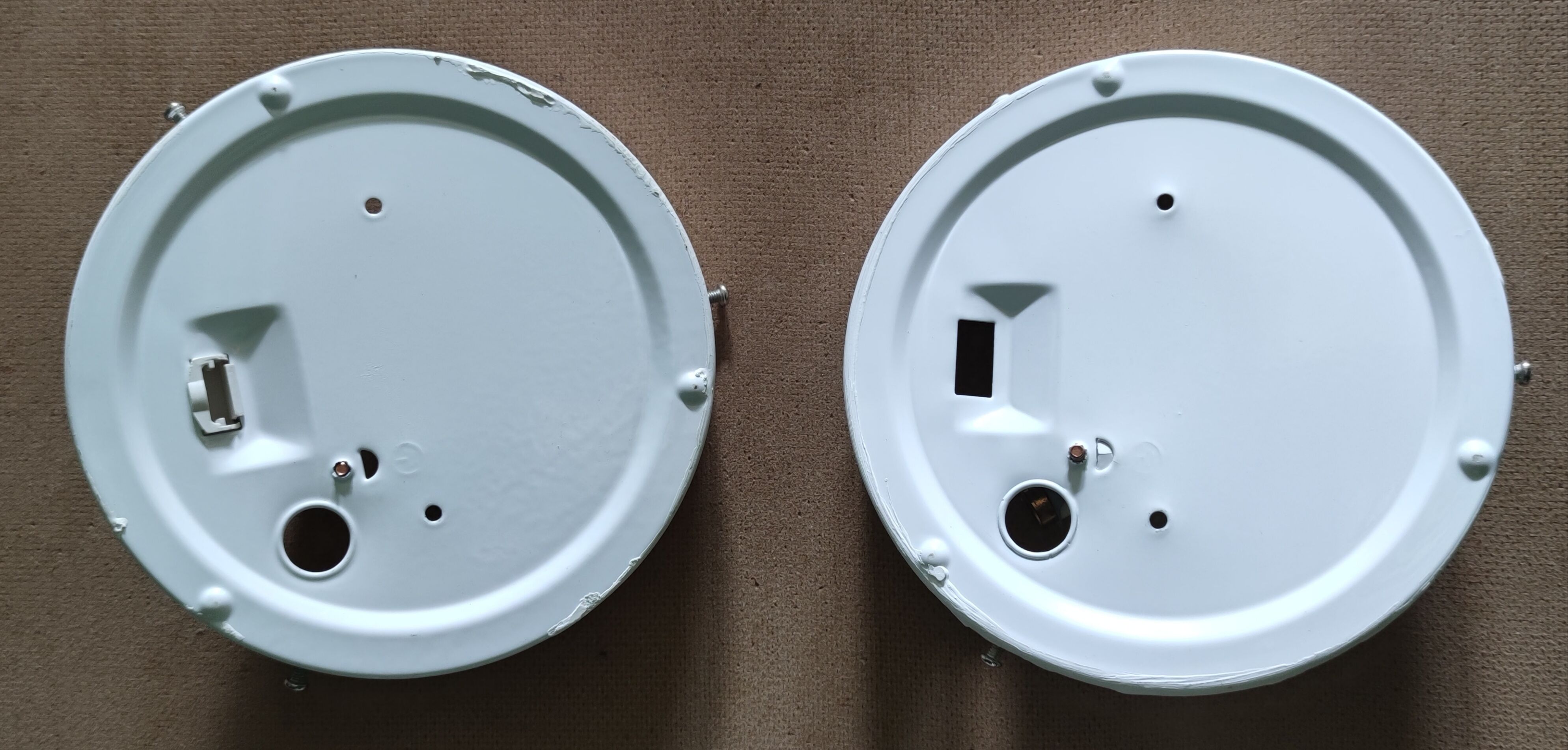 2 identical ceiling lamps