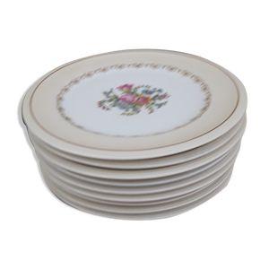 7 assiettes à dessert en porcelaine