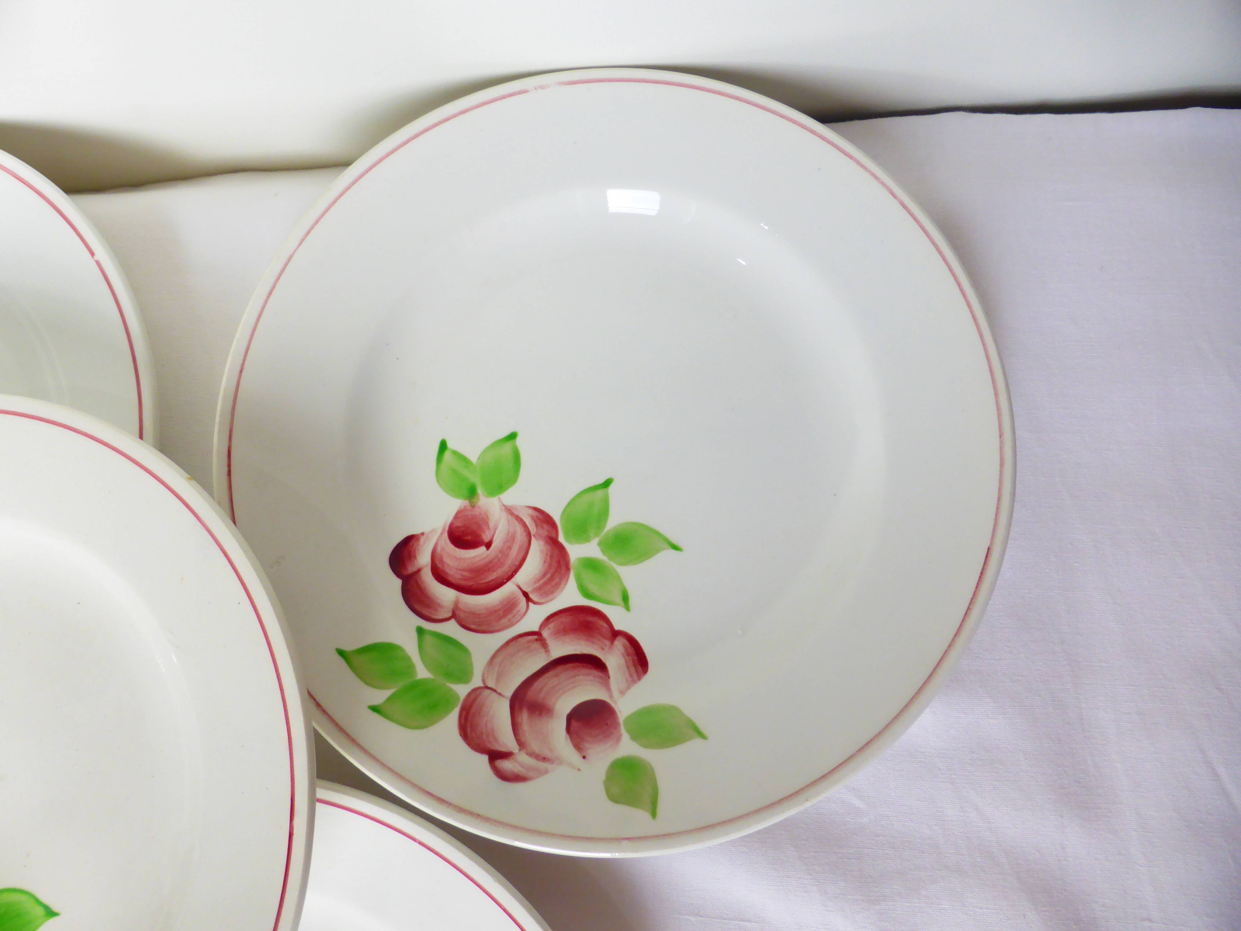 5 assiettes plates modèle Rose Mai