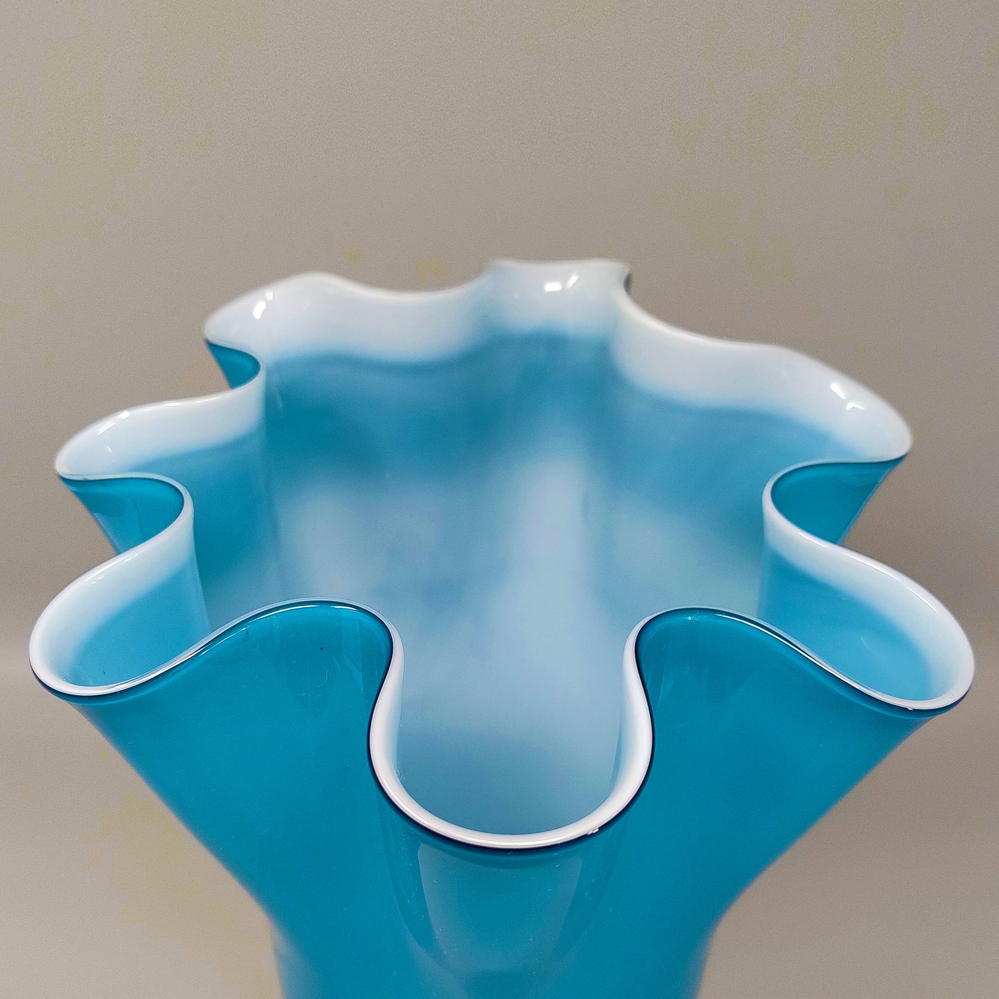 1960s Astonishing "Fazzoletto" Vase By Ca' Dei Vetrai in Murano Glass. Made