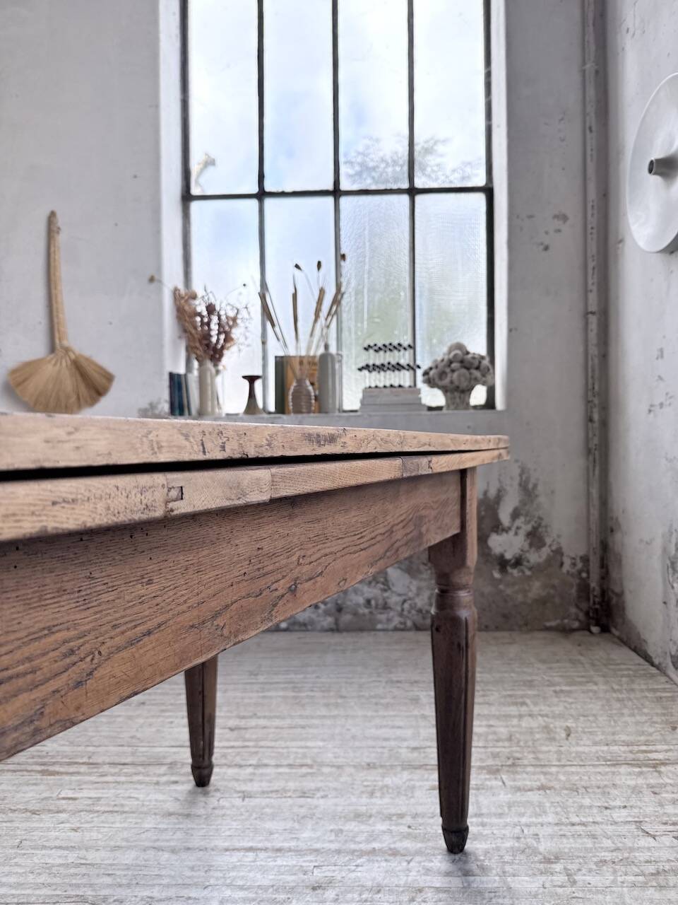Solid oak farmhouse table with integrated extensions 1950