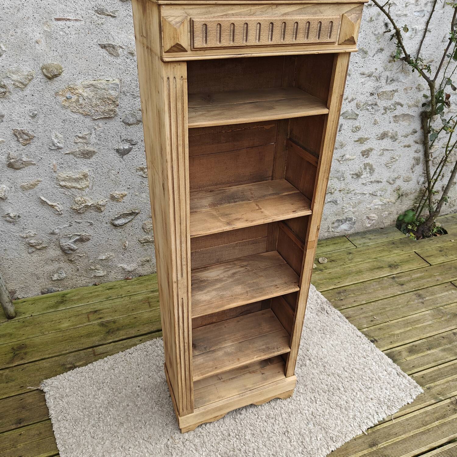 Small open library
