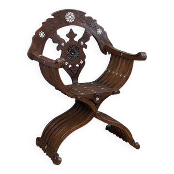 Fauteuil syrien en noyer – fin XIXe