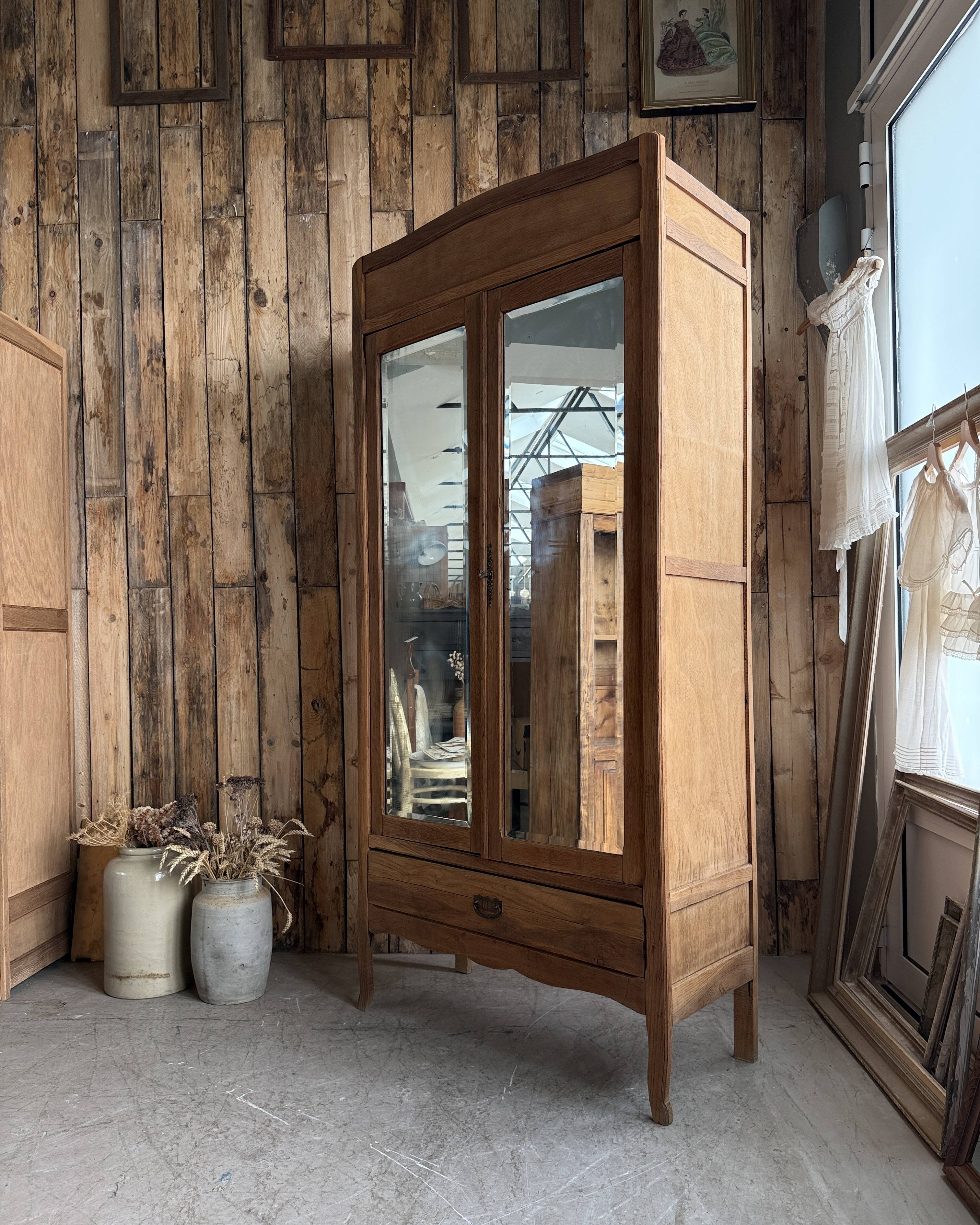Parisian Art Deco oak wardrobe (renovated)