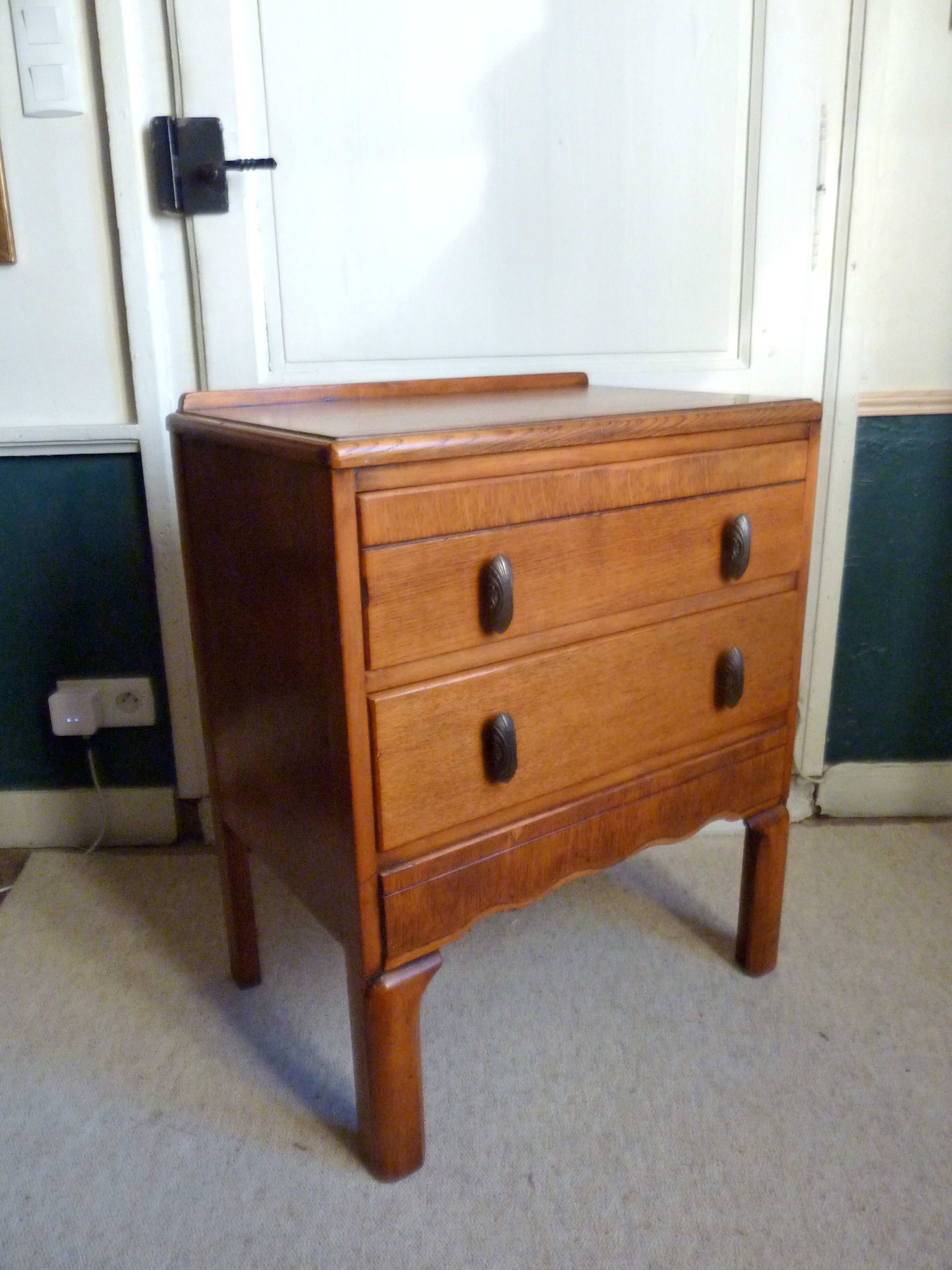 Commode sauteuse harris lebus arts and crafts