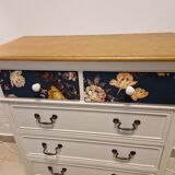 Commode fleurie
