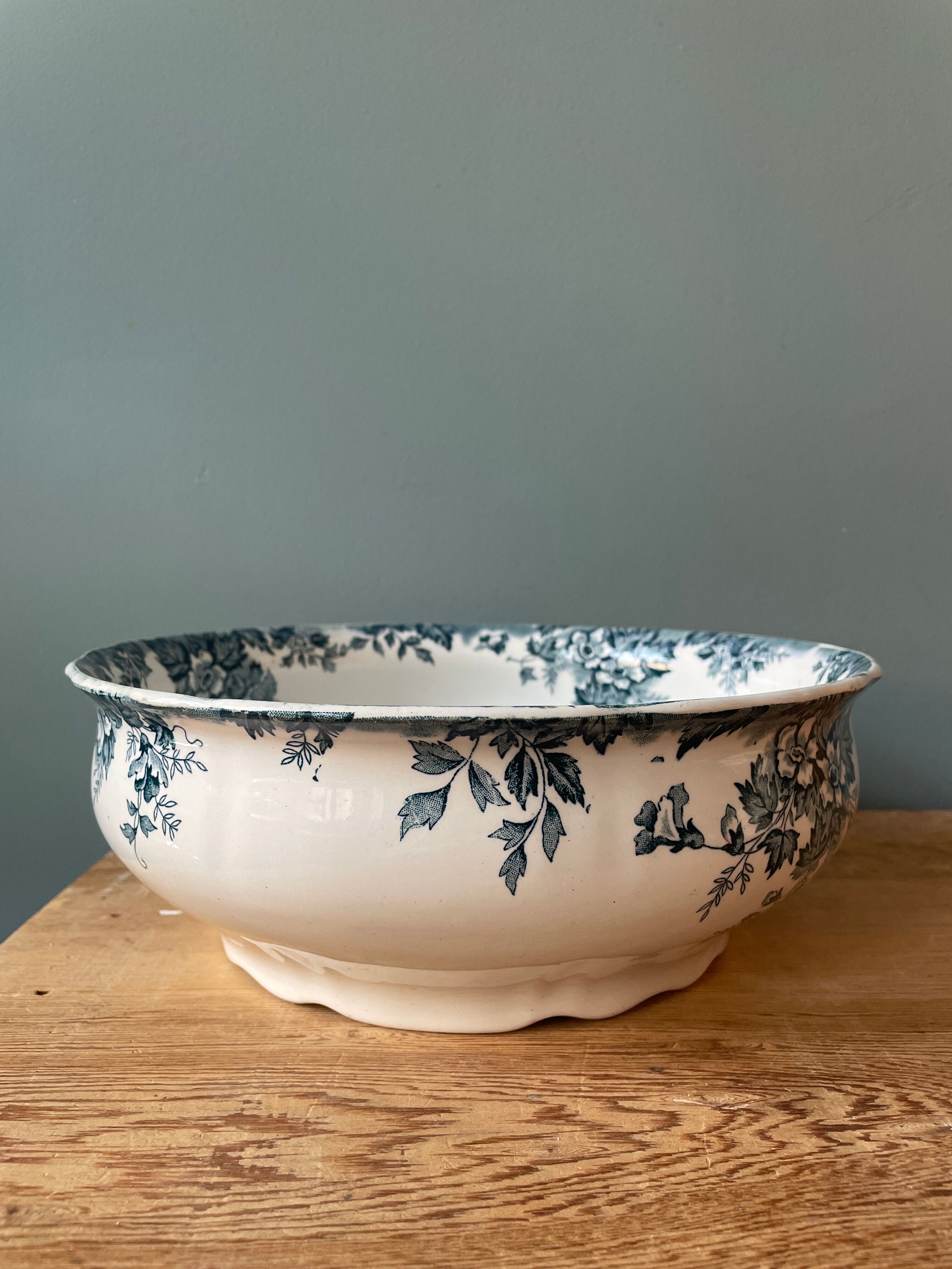 Salad bowl Marie-Louise St Amand and Hamage Nord
