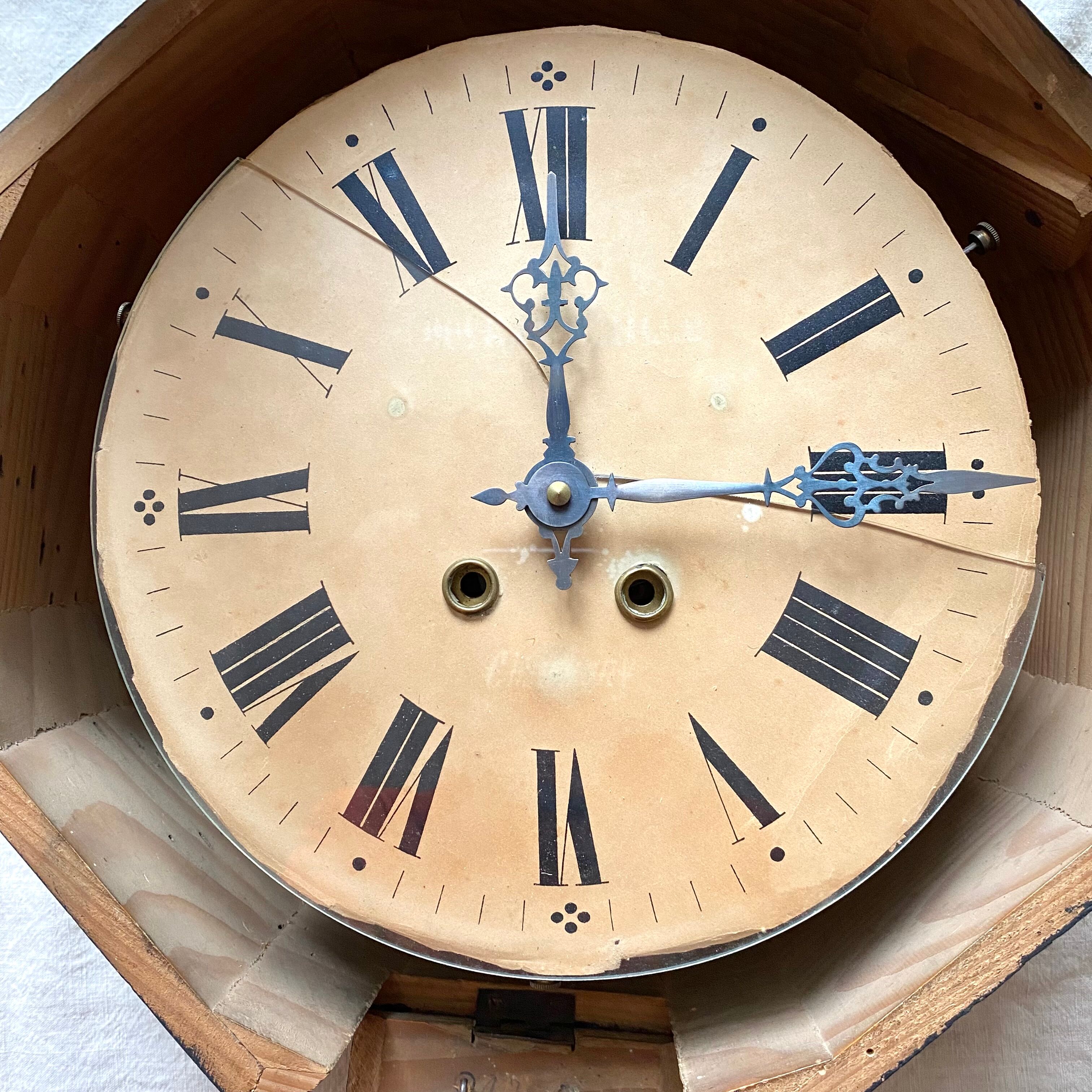 Horloge ancienne œil de bœuf bois et nacre