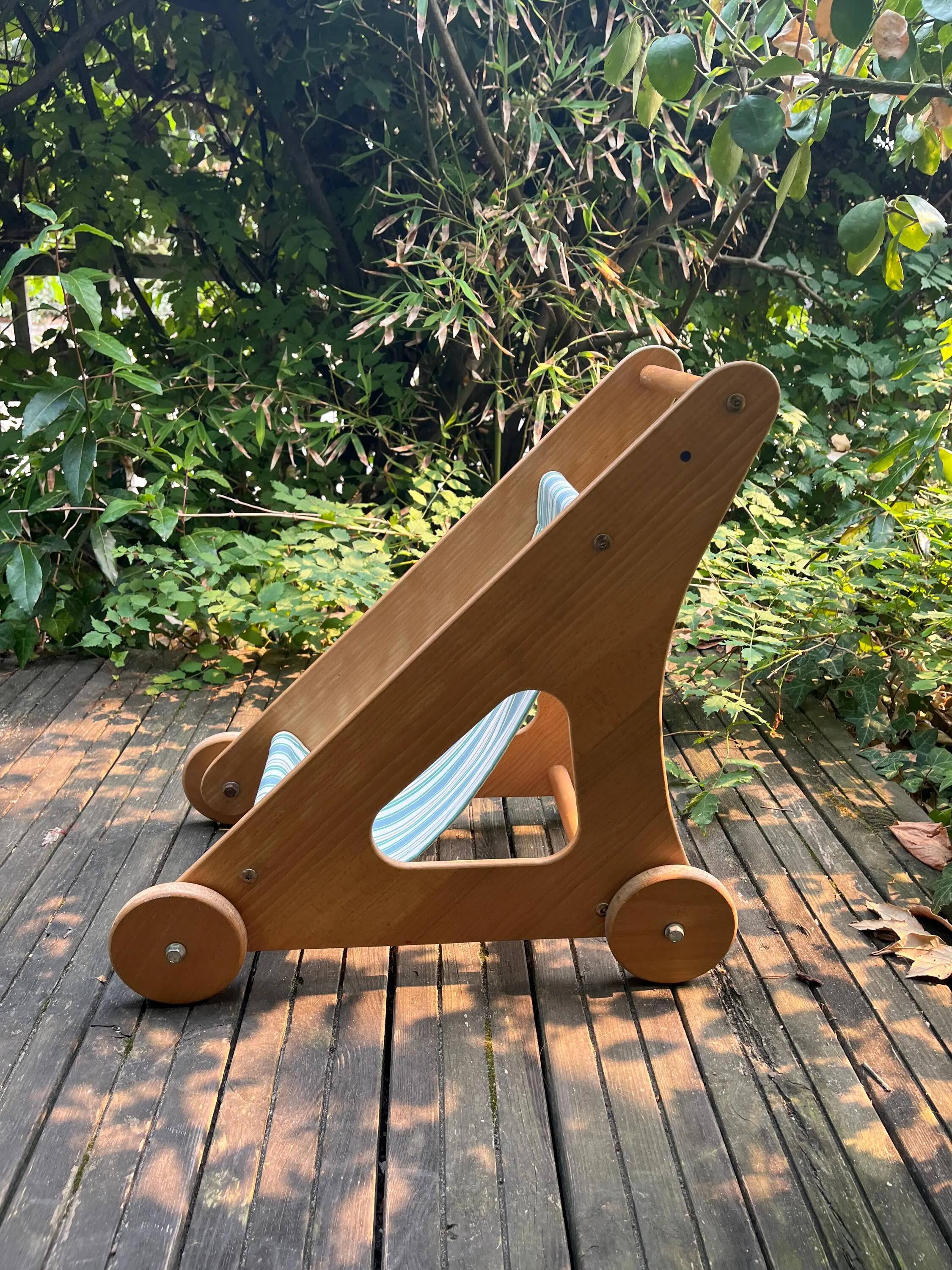 Poussette chariot de marche bébé bois vintage