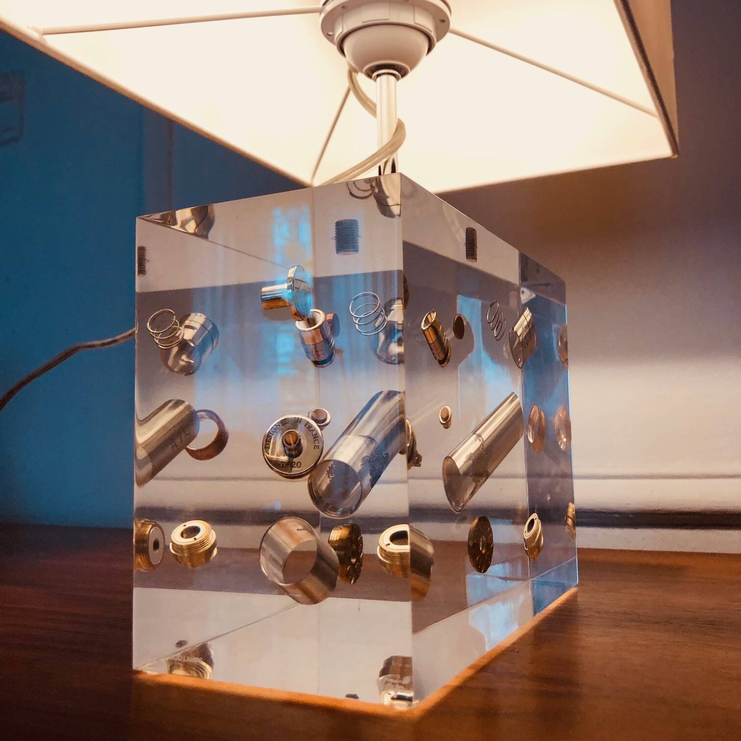 Table Lamp • Sculpture • Resin Inclusion • Post Space Age • 2000