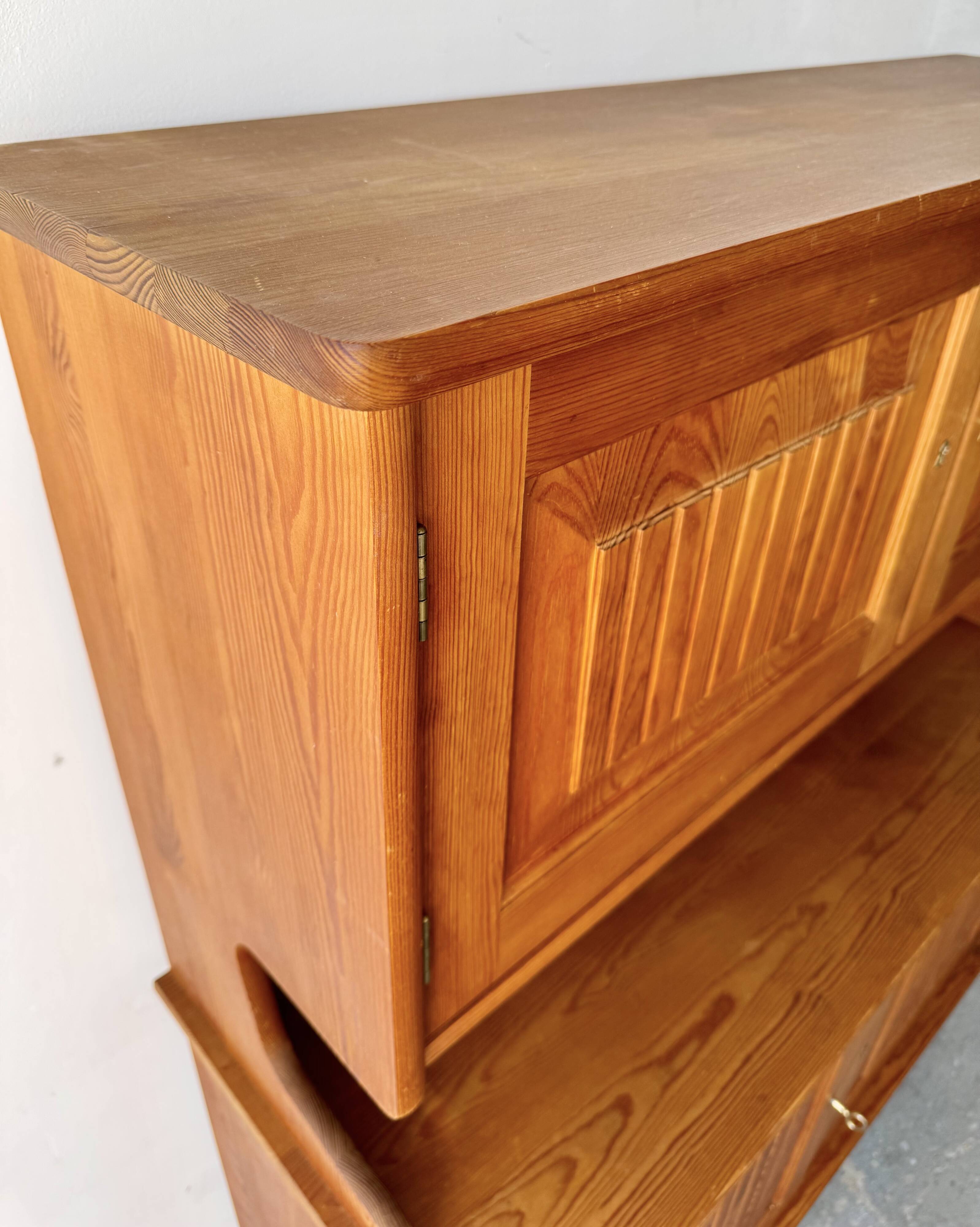 Mid Century Norwegian Pine Sideboard Cabinet by Einar Hjorthaas Møbelfabrik