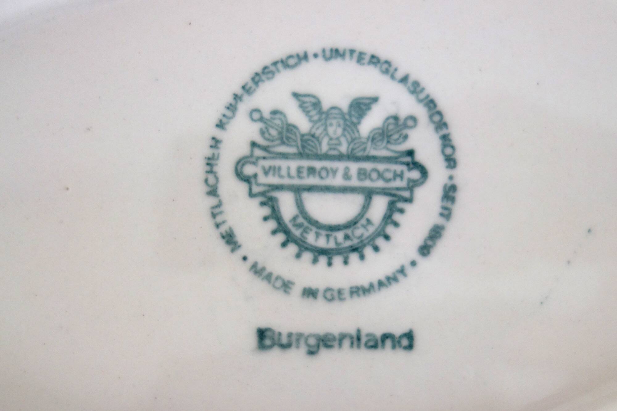 3 plates Villeroy & Boch model Burgenland red
