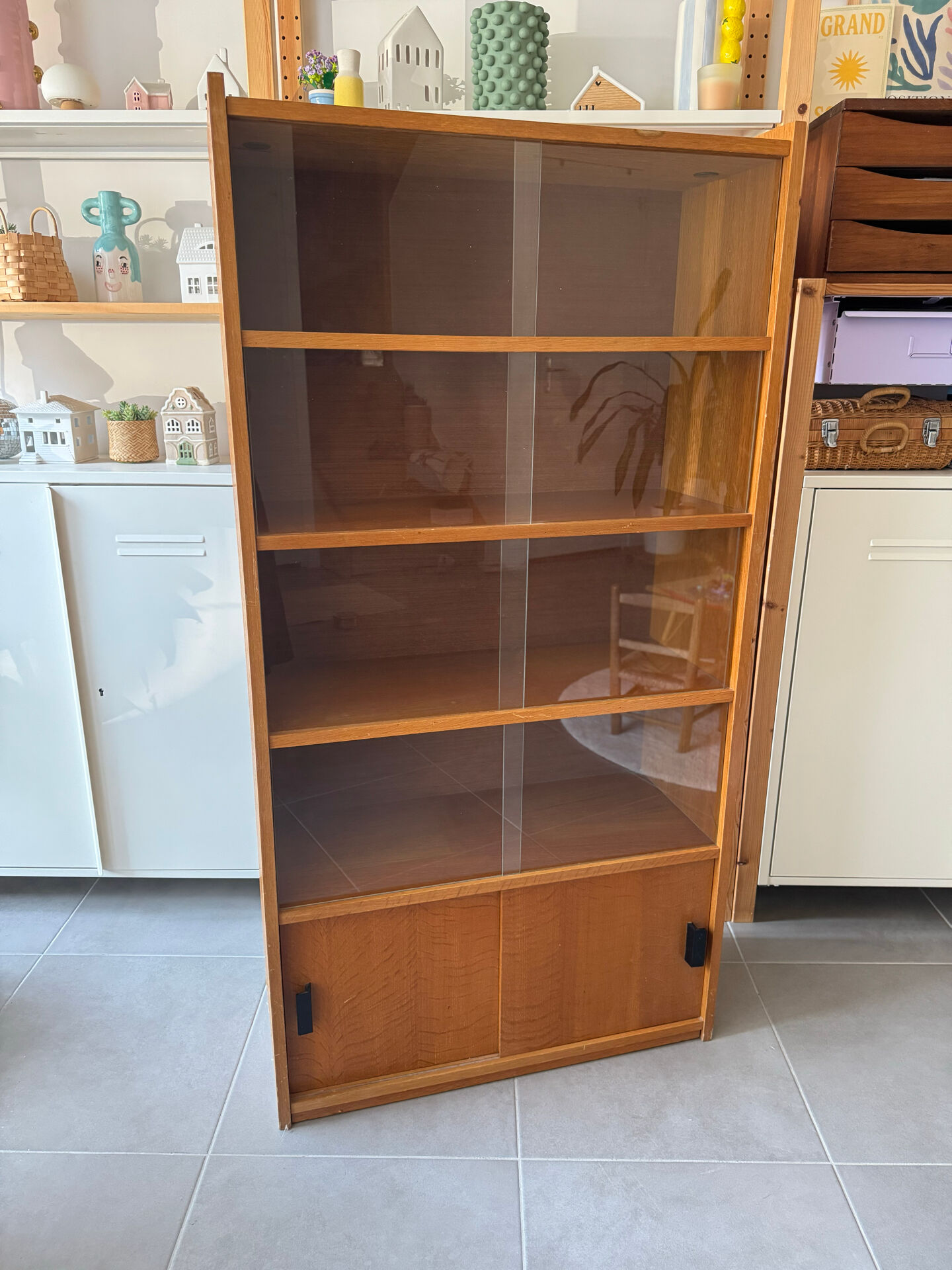 Display shelf, vintage bookshelf