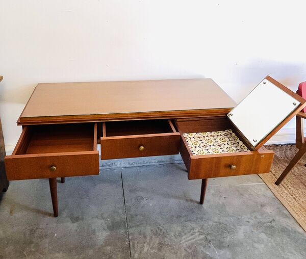 Console en teck années 50 par Gaston Poisson – 3 tiroirs, miroir