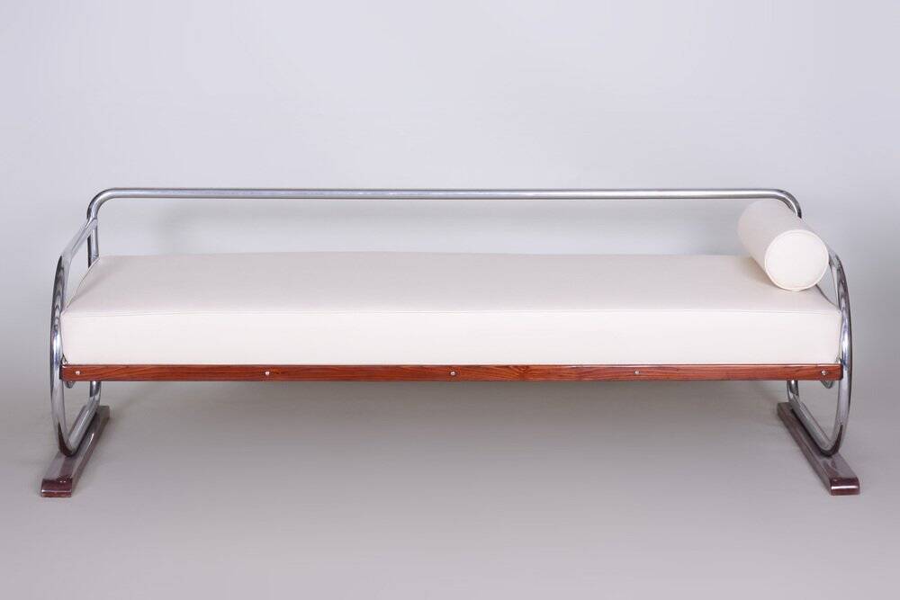 Bauhaus White Tubular Sofa in Beech, Chrome-Plated Steel & High Quality Leather attributed to Robert Slezák for Slezak Factories, Czech, 1930s