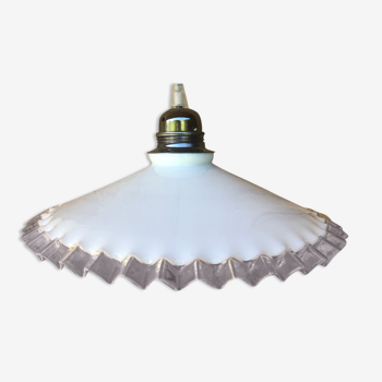 White opaline pendant lamp with transparent toothed edge
