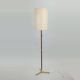 Lampadaire autrichien du milieu du siècle JT Kalmar, années 1950, laiton, teck et tissu