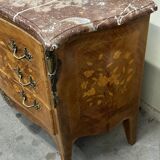 Curved and inlaid chest of drawers, Louis XV style, late 19th-early 20th century
