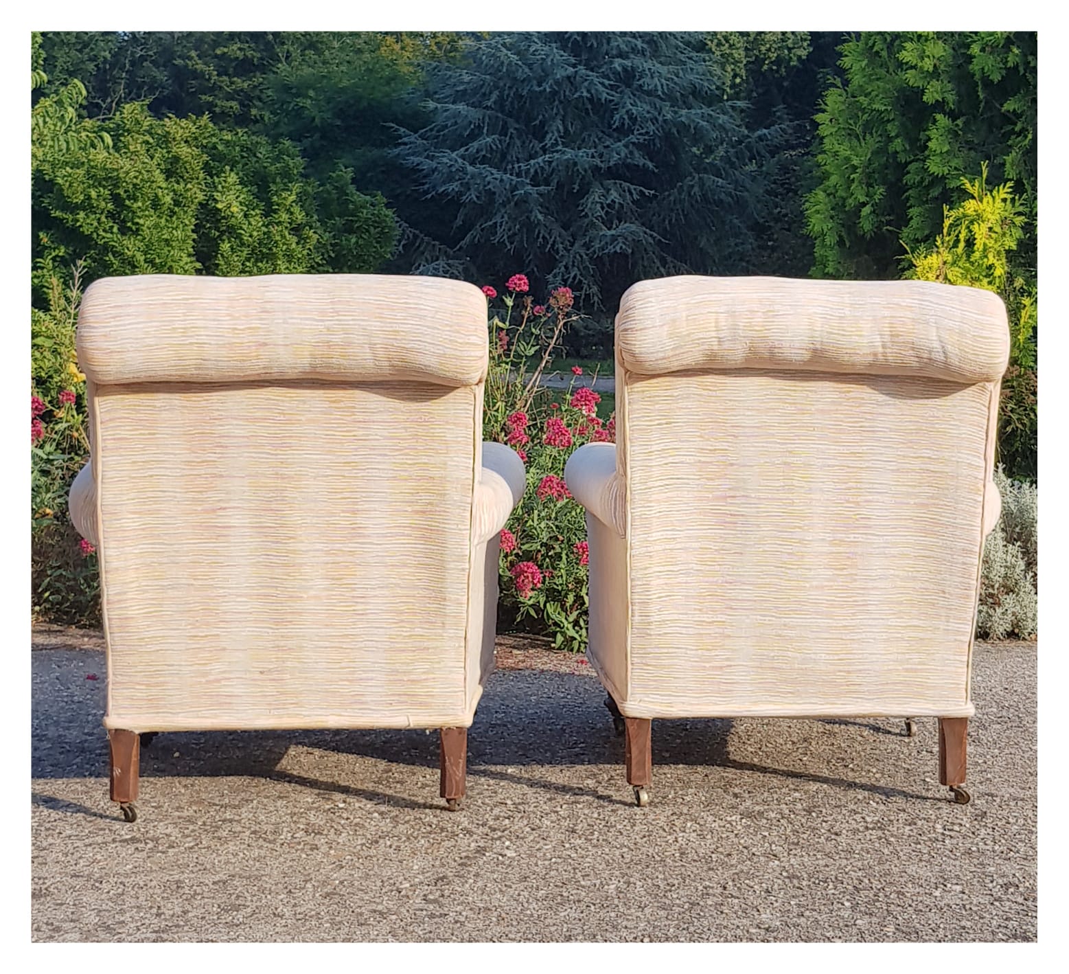 Lot 2 armchairs English / Vintage toad