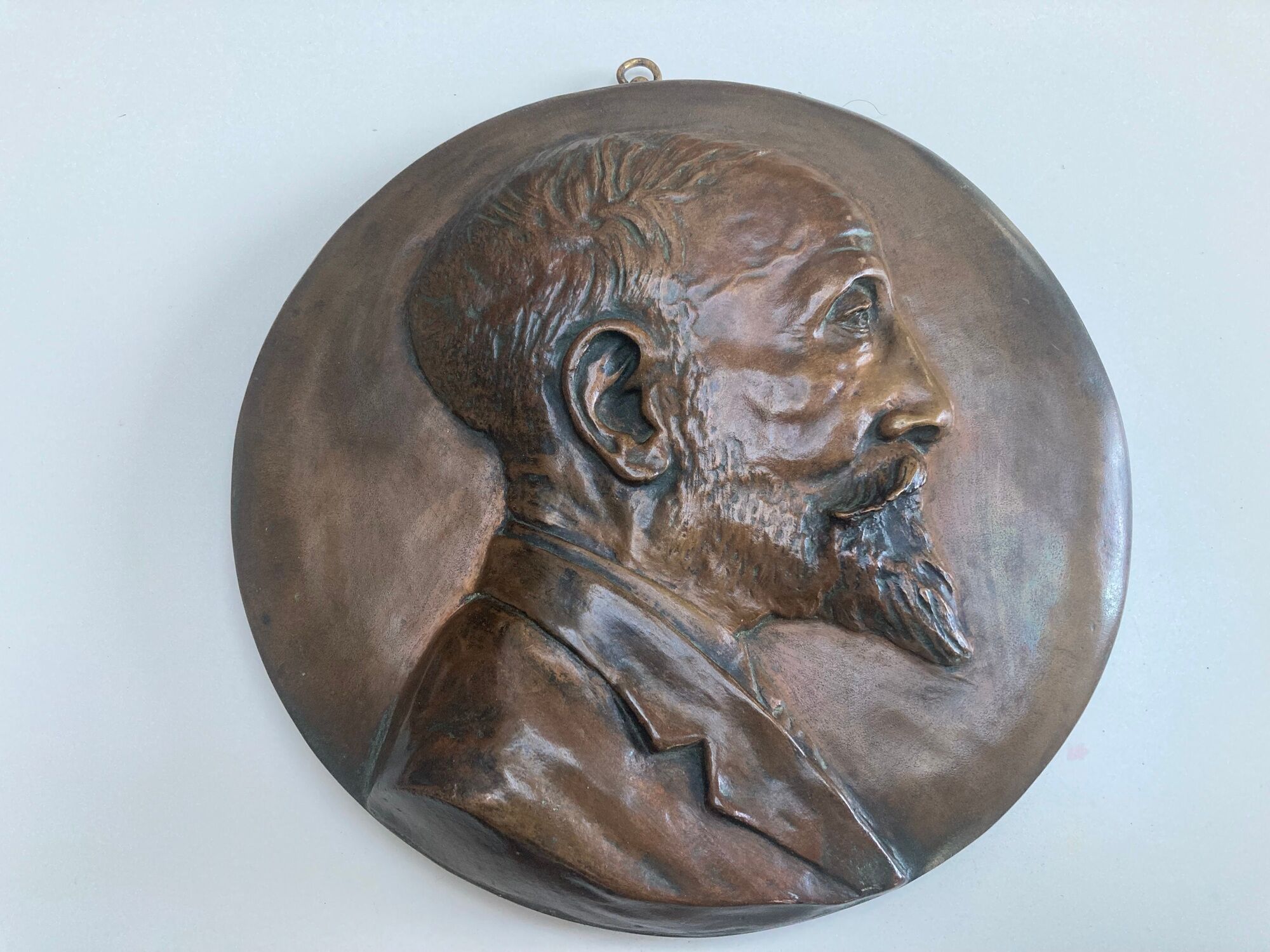 Medallion bas-relief portrait man old bronze 24 cm 1.6 kg foundries Manures et Cie