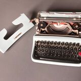 Machine à écrire vintage et design Lettra 22 Olivetti