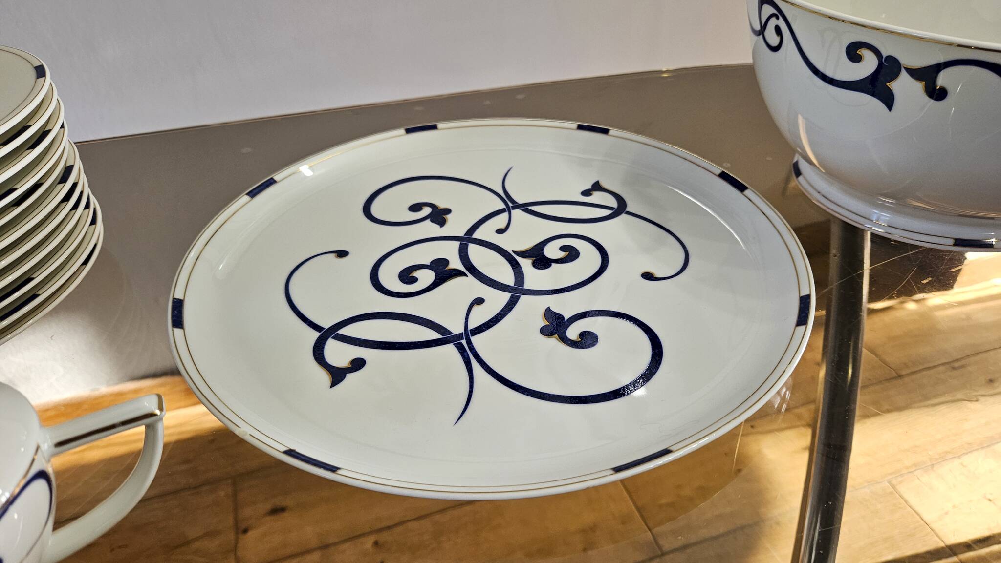 Limoges porcelain service Letang Remy, Odessa Pearl China collection.