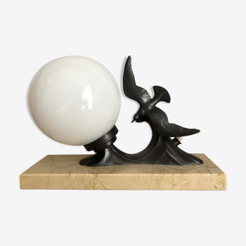 Lampe veilleuse oiseaux Art Déco, marbre, régule et opaline