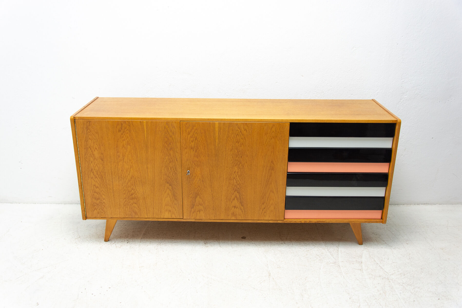 Mid Century U-460 sideboard by Jiří Jiroutek for Interiér Praha