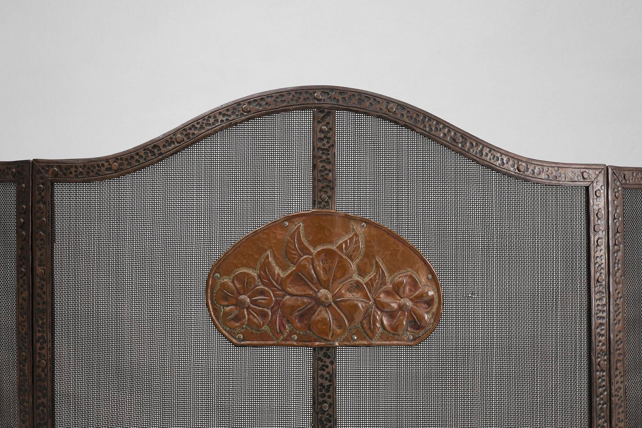 French Art Deco Wrought Iron Fireplace Screen, 1890s