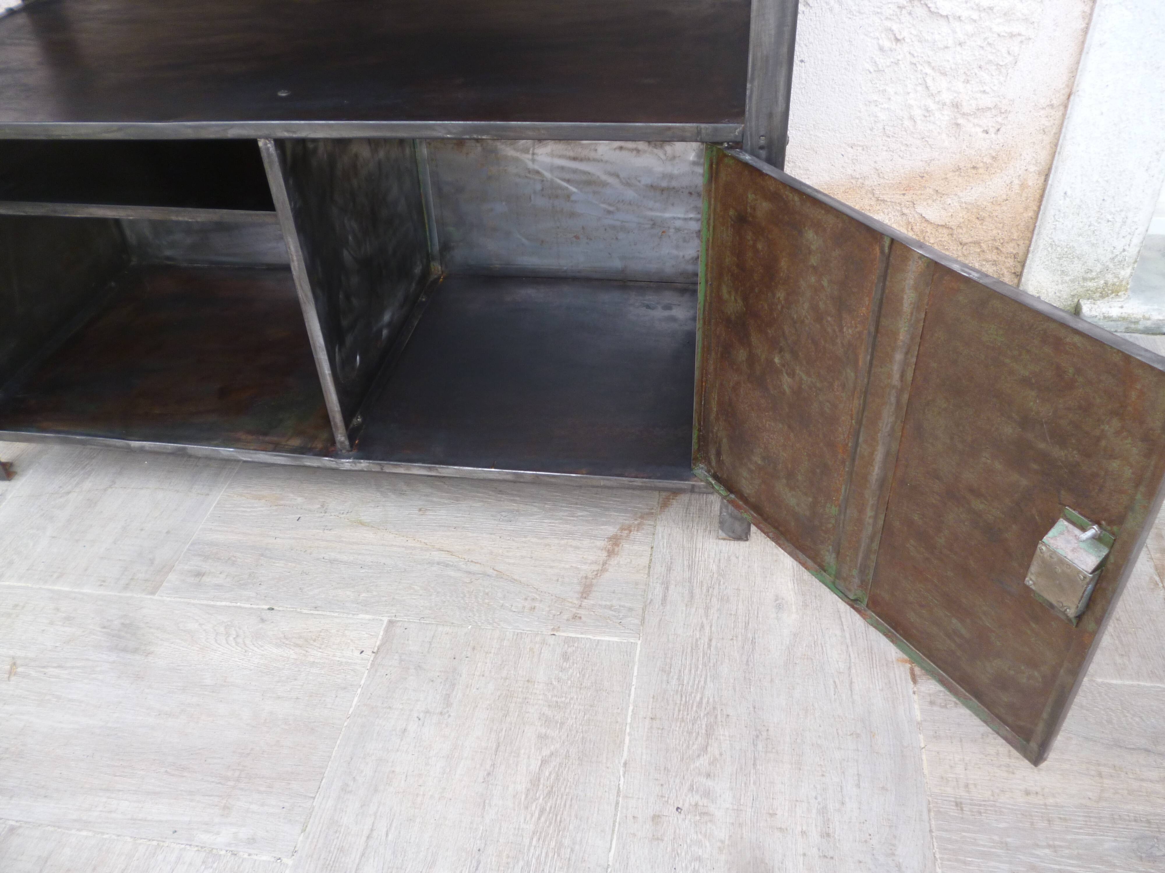 Industrial metal establishment