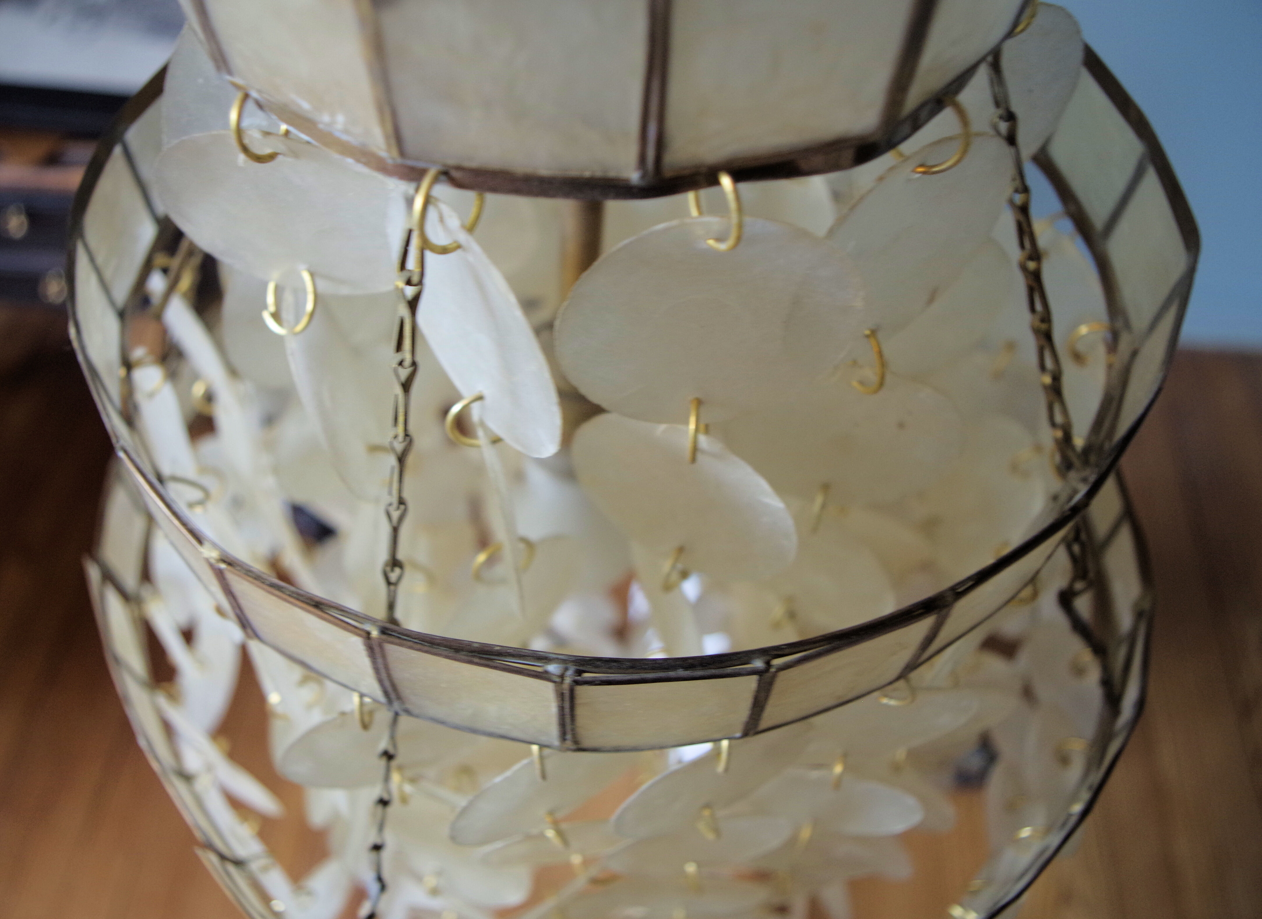 Hanging lamp in brass and mother-of-pearl