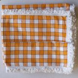 New vintage tablecloth and six napkins