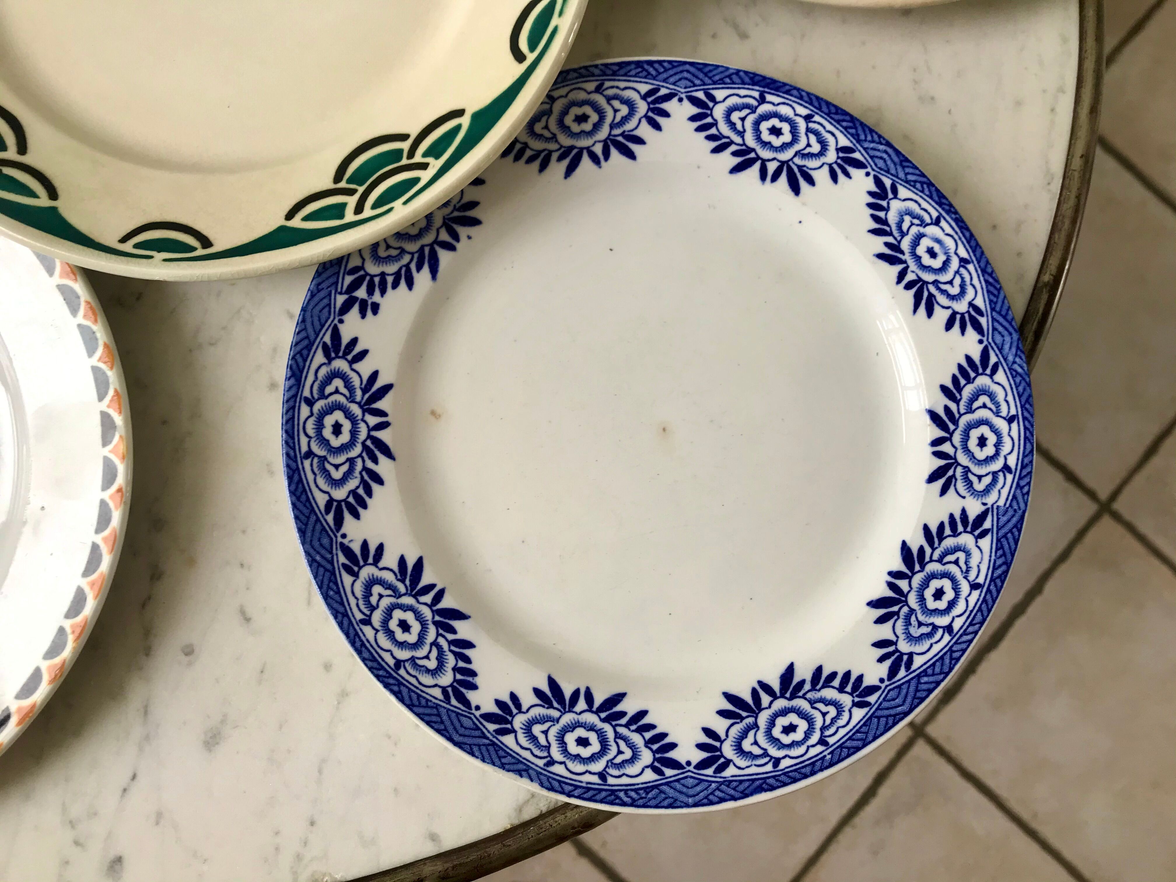 Lot de 6 assiettes à dessert Gien, Digoin "Capri" et "Nomeny", Badonviller "Novelty", "Madeleine"