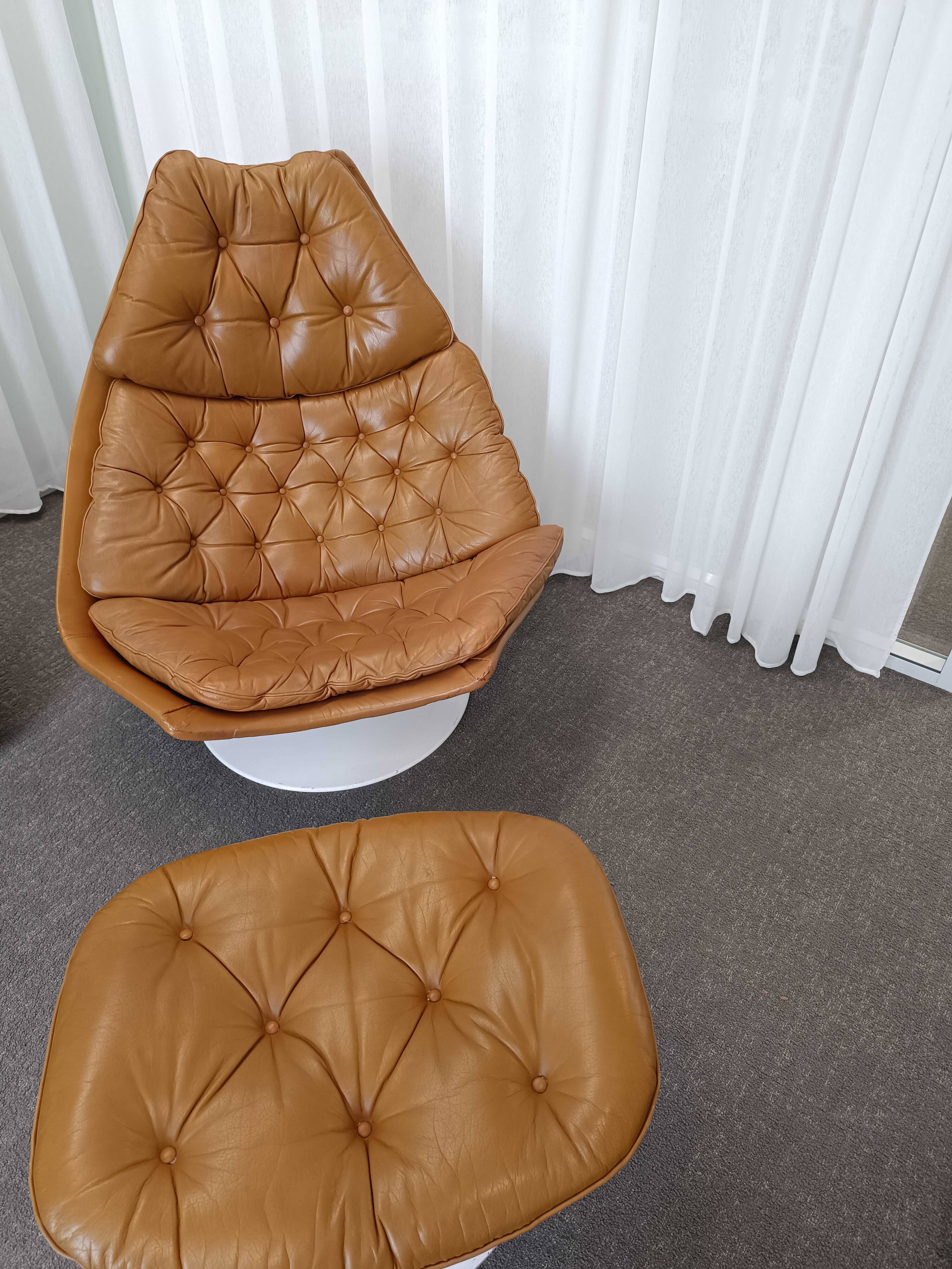 Geoffrey D. Harcourt Artifort FS588 Cognac Leather